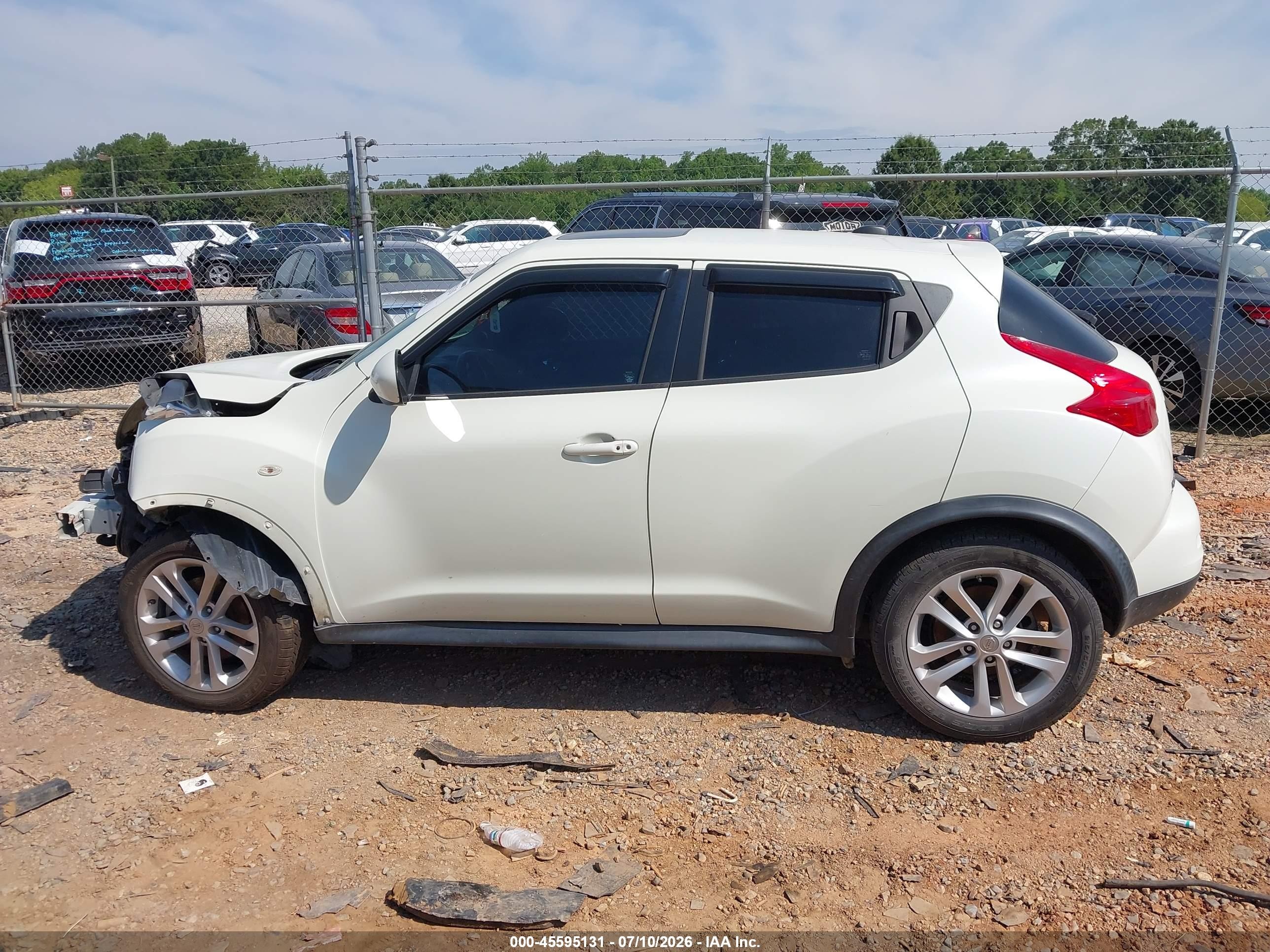2012 Nissan Juke Sv White vin: JN8AF5MR2CT111052