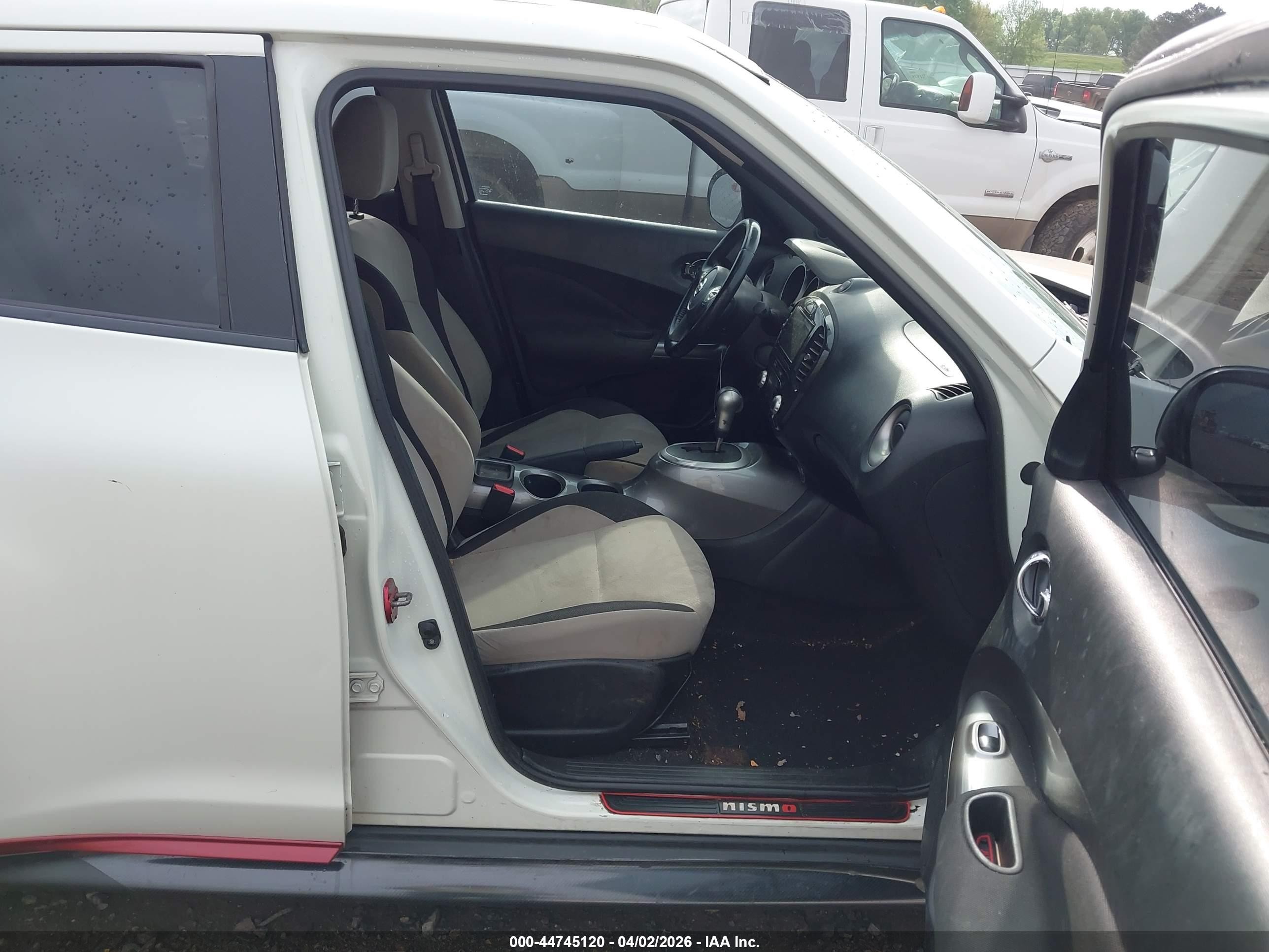 2012 Nissan Juke Sv White vin: JN8AF5MR2CT116249
