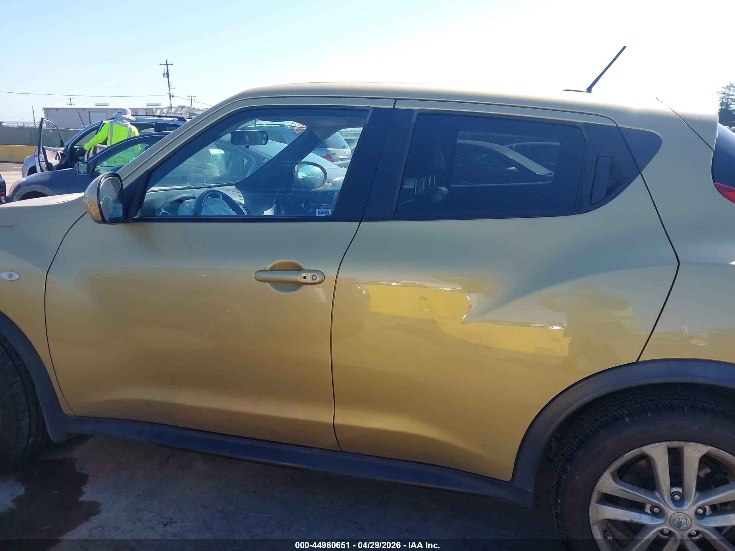 2013 Nissan Juke Sl Yellow vin: JN8AF5MR2DT208379