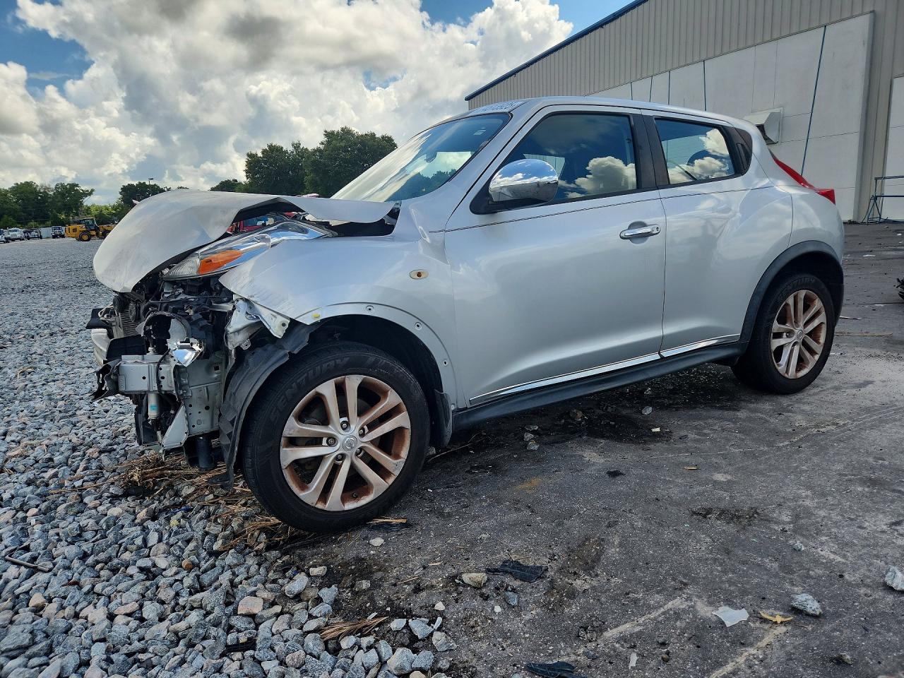 2013 Nissan Juke S Silver vin: JN8AF5MR2DT211413