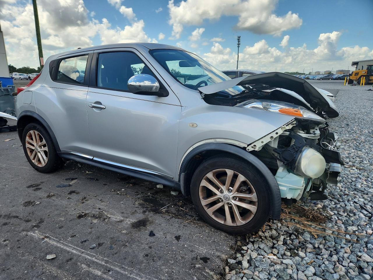 2013 Nissan Juke S Silver vin: JN8AF5MR2DT211413