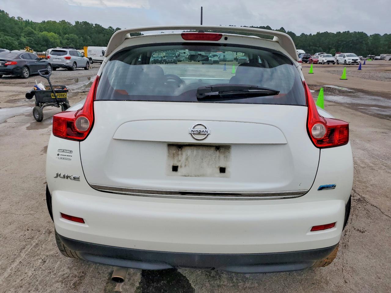 2013 Nissan Juke S Белый vin: JN8AF5MR2DT217731