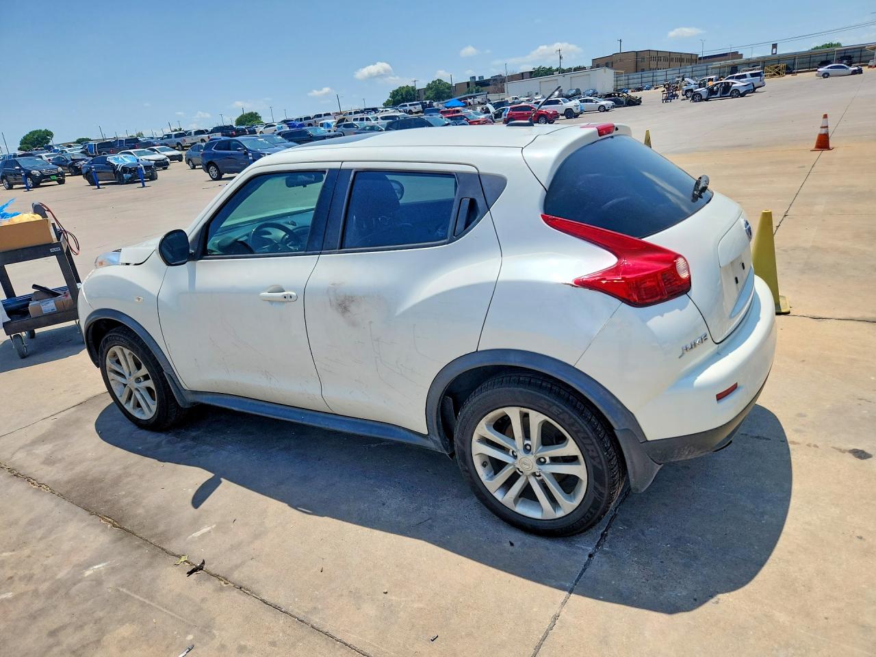 2013 Nissan Juke S White vin: JN8AF5MR2DT218703