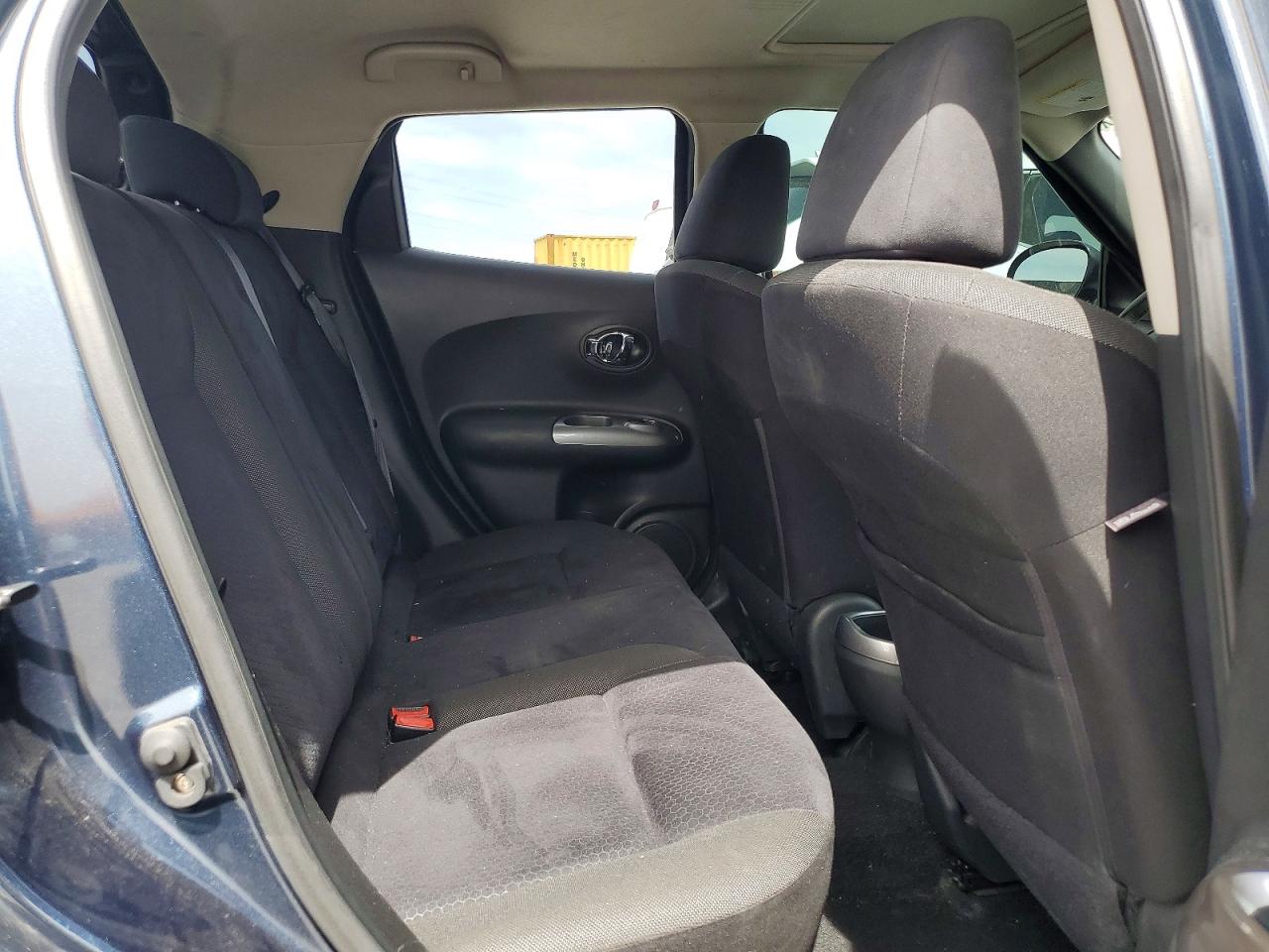 2014 Nissan Juke Sv Gray vin: JN8AF5MR2ET352371