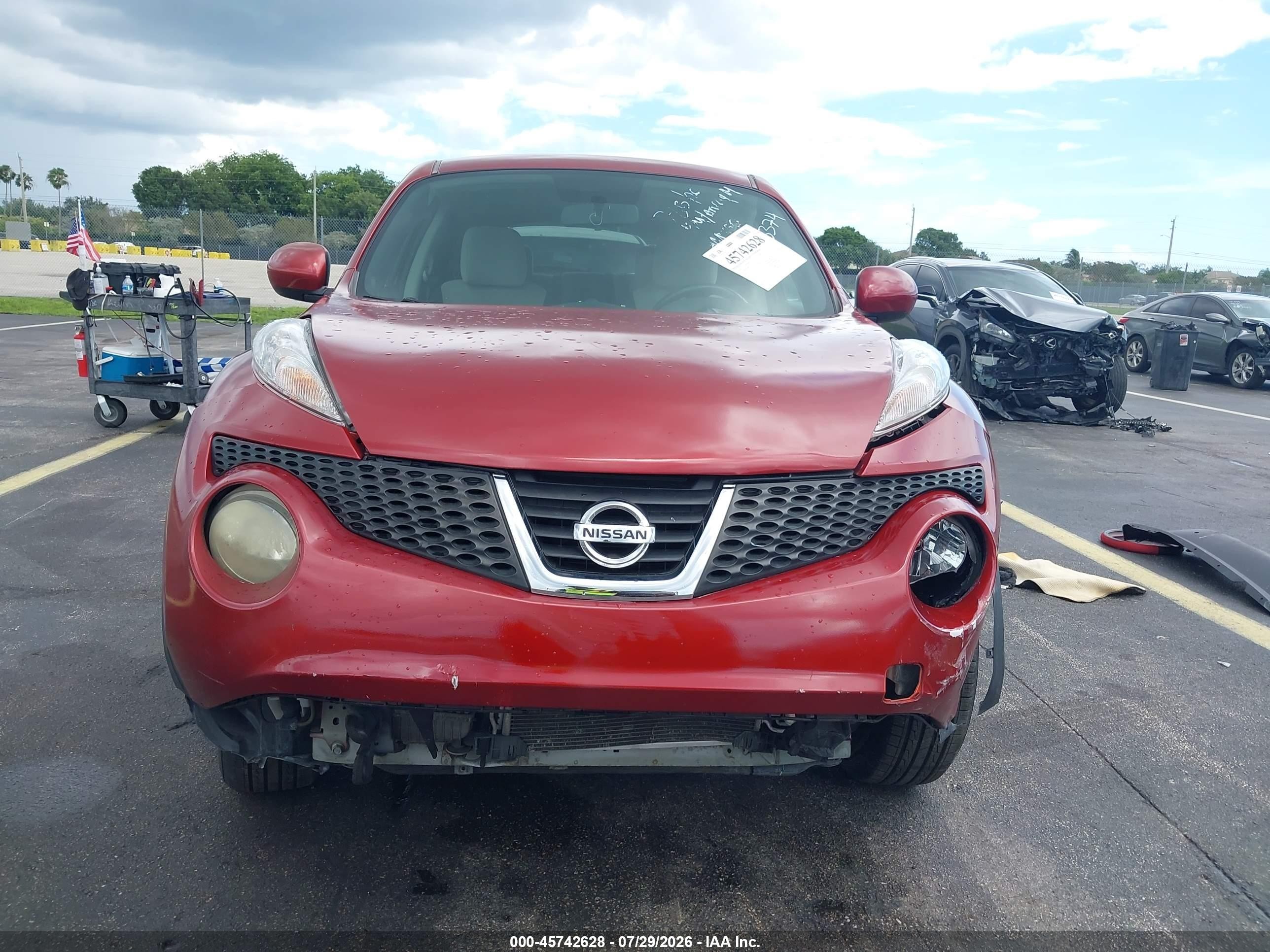 2014 Nissan Juke Sv Красный vin: JN8AF5MR2ET353374