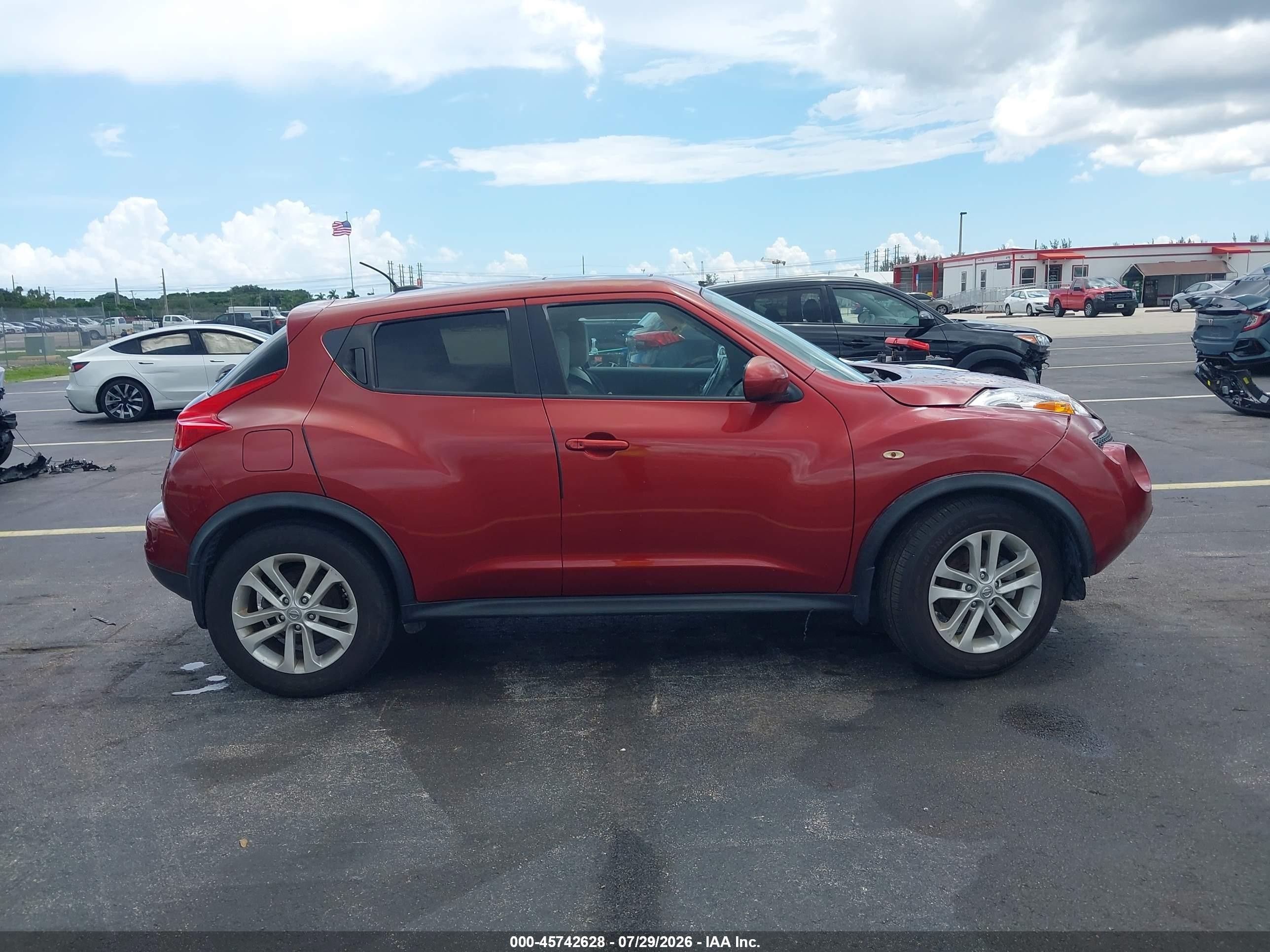 2014 Nissan Juke Sv Красный vin: JN8AF5MR2ET353374