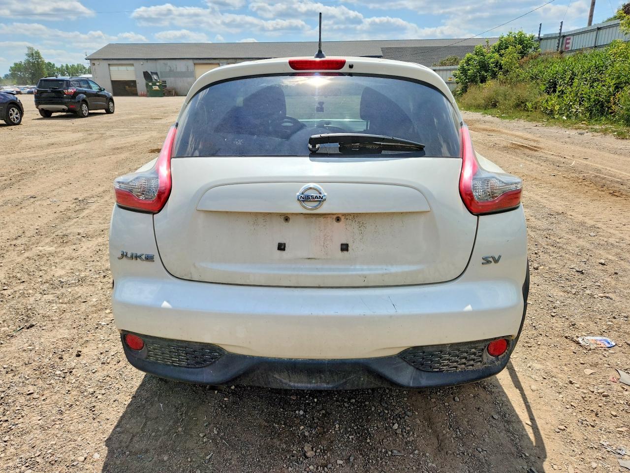 2015 Nissan Juke Sv White vin: JN8AF5MR2FT502044