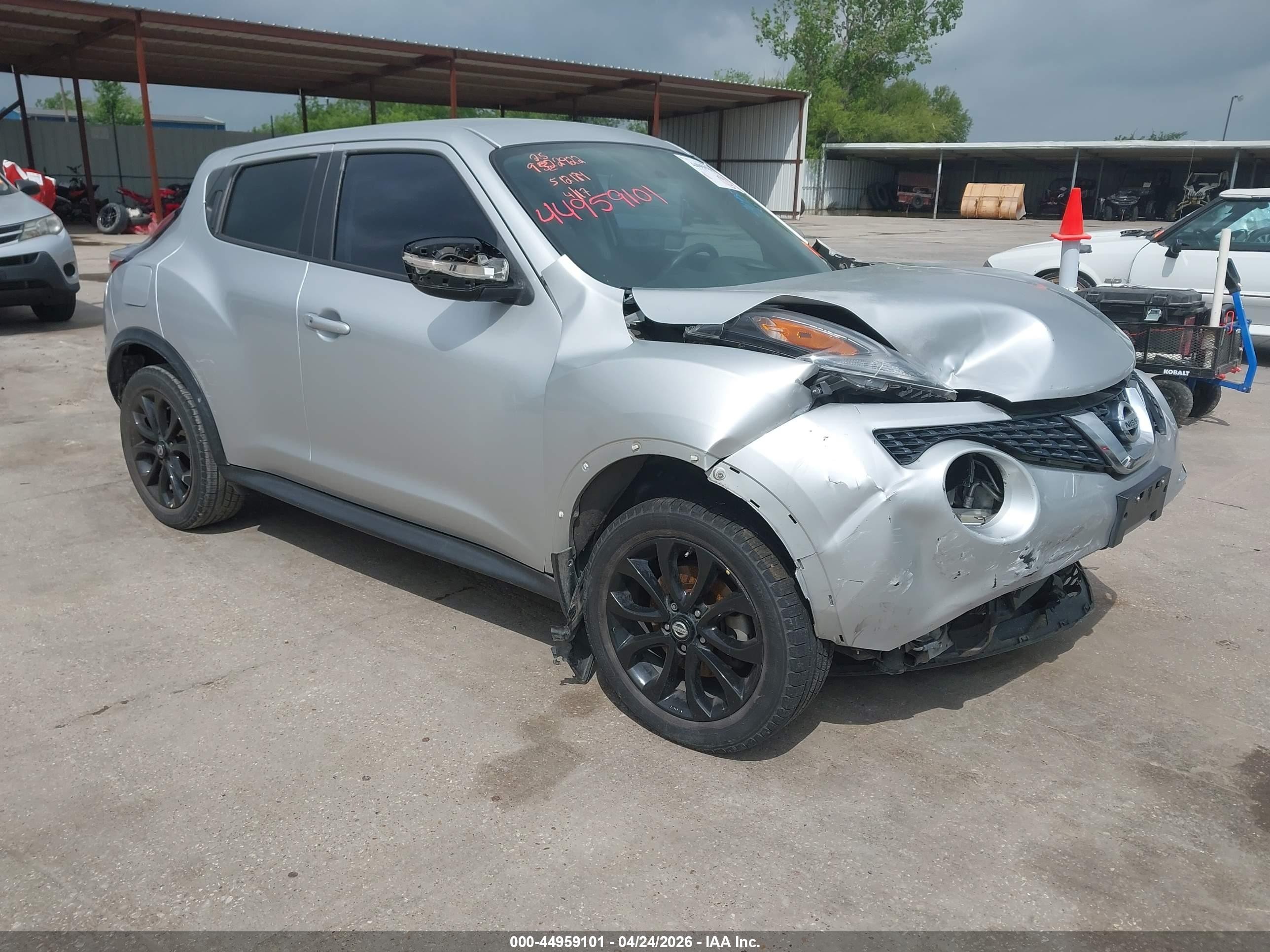 2015 Nissan Juke S Silver vin: JN8AF5MR2FT512184