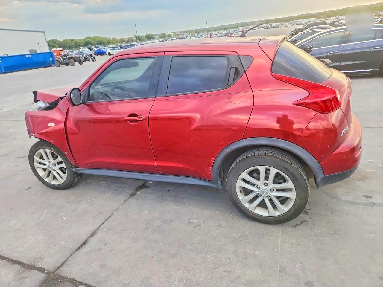 2012 Nissan Juke S Red vin: JN8AF5MR3CT100206