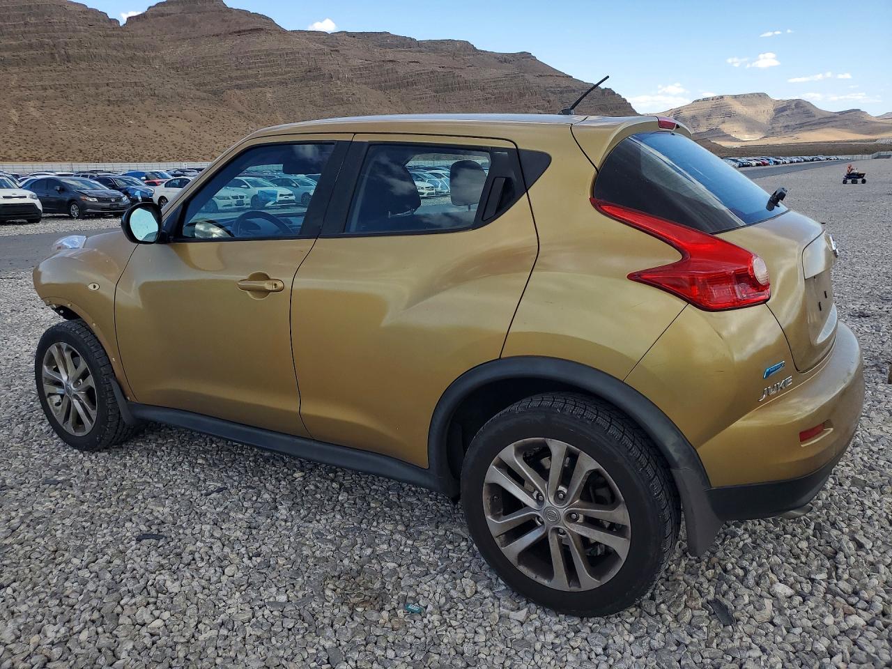 2013 Nissan Juke S Gold vin: JN8AF5MR3DT200839