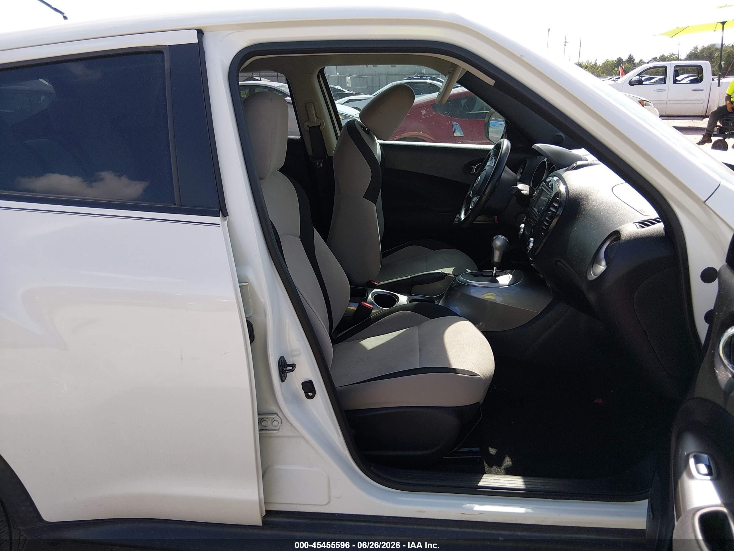 2013 Nissan Juke Sv White vin: JN8AF5MR3DT204177