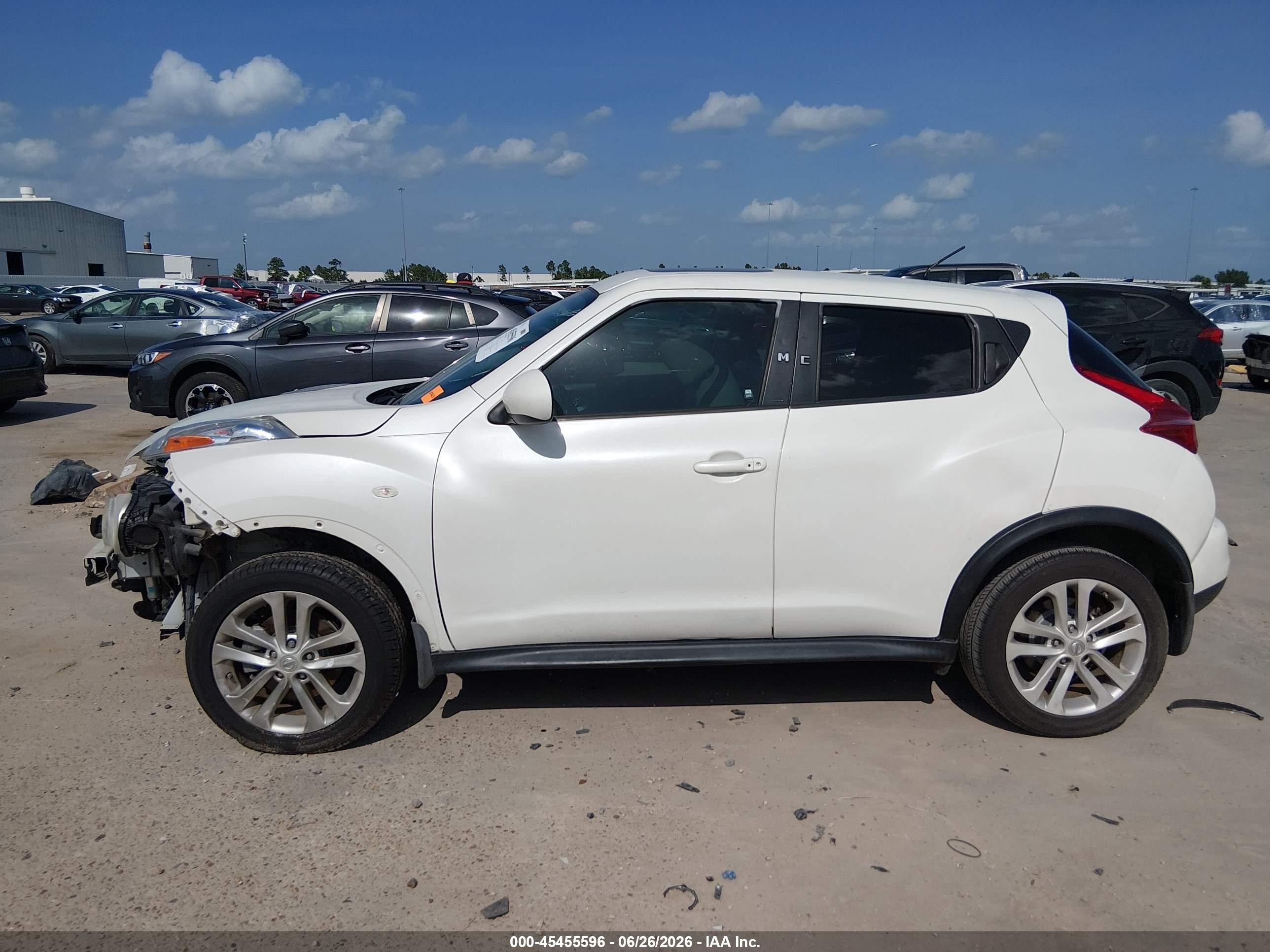 2013 Nissan Juke Sv White vin: JN8AF5MR3DT204177