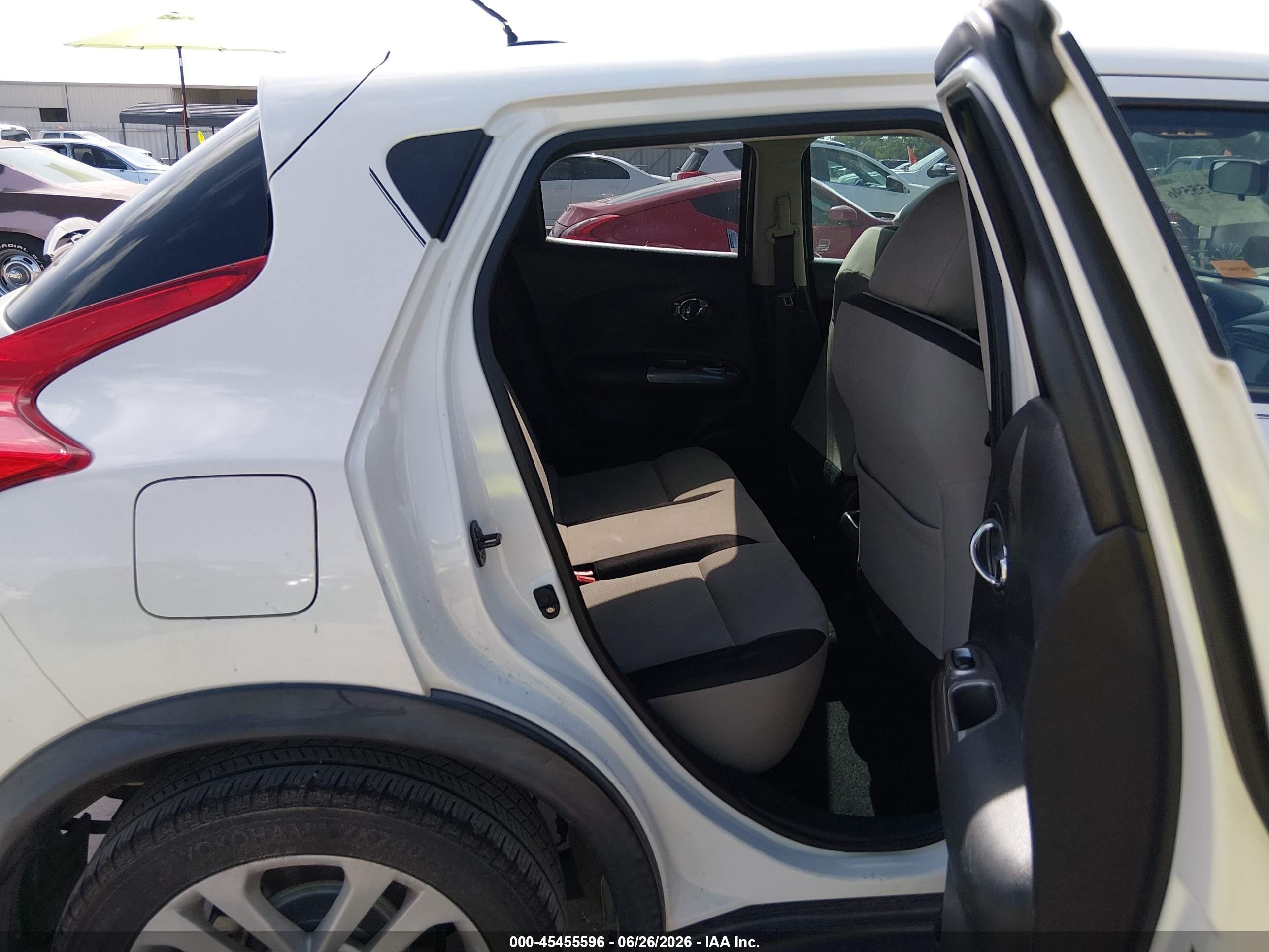 2013 Nissan Juke Sv White vin: JN8AF5MR3DT204177