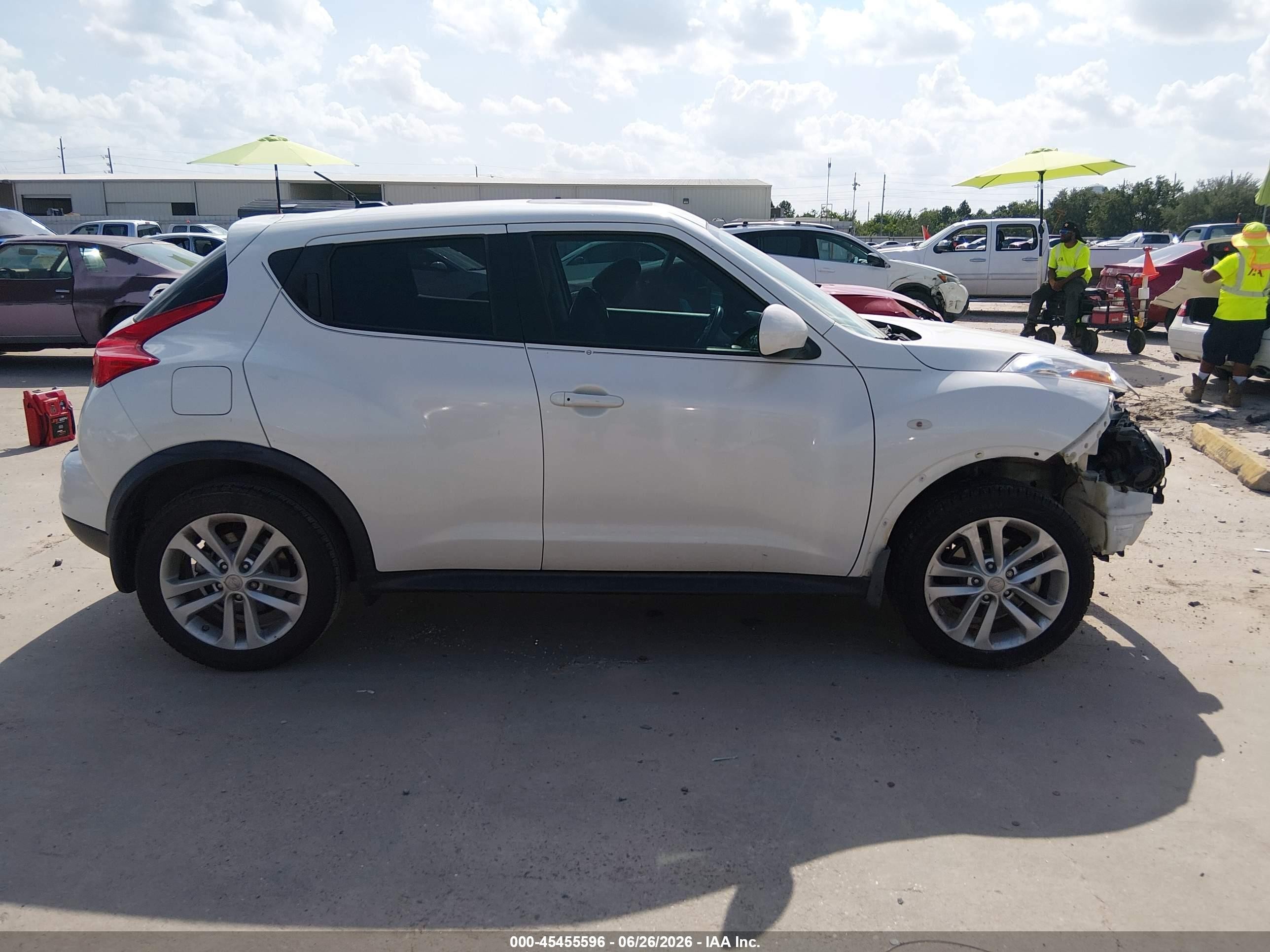 2013 Nissan Juke Sv White vin: JN8AF5MR3DT204177