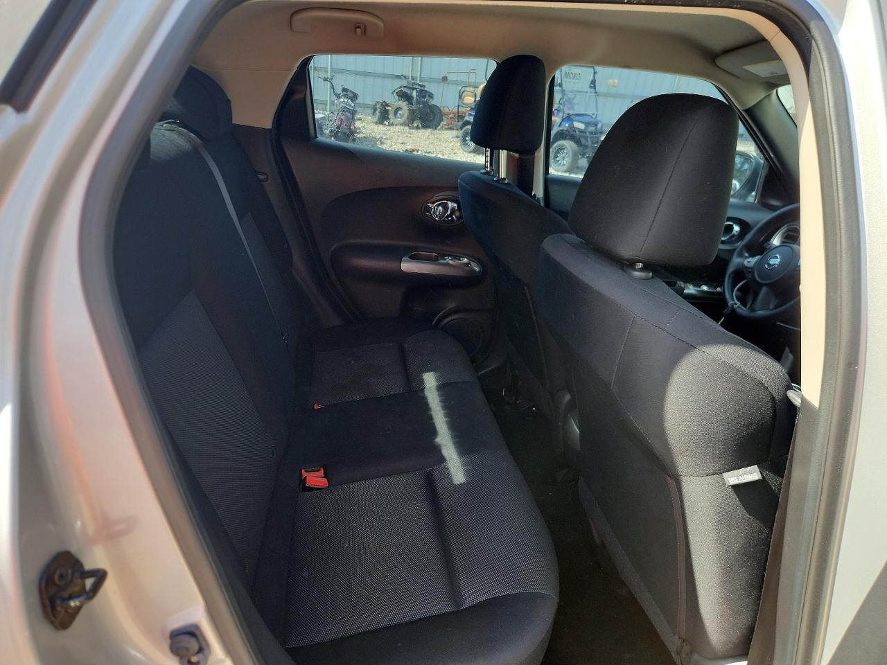 2013 Nissan Juke S Silver vin: JN8AF5MR3DT222419