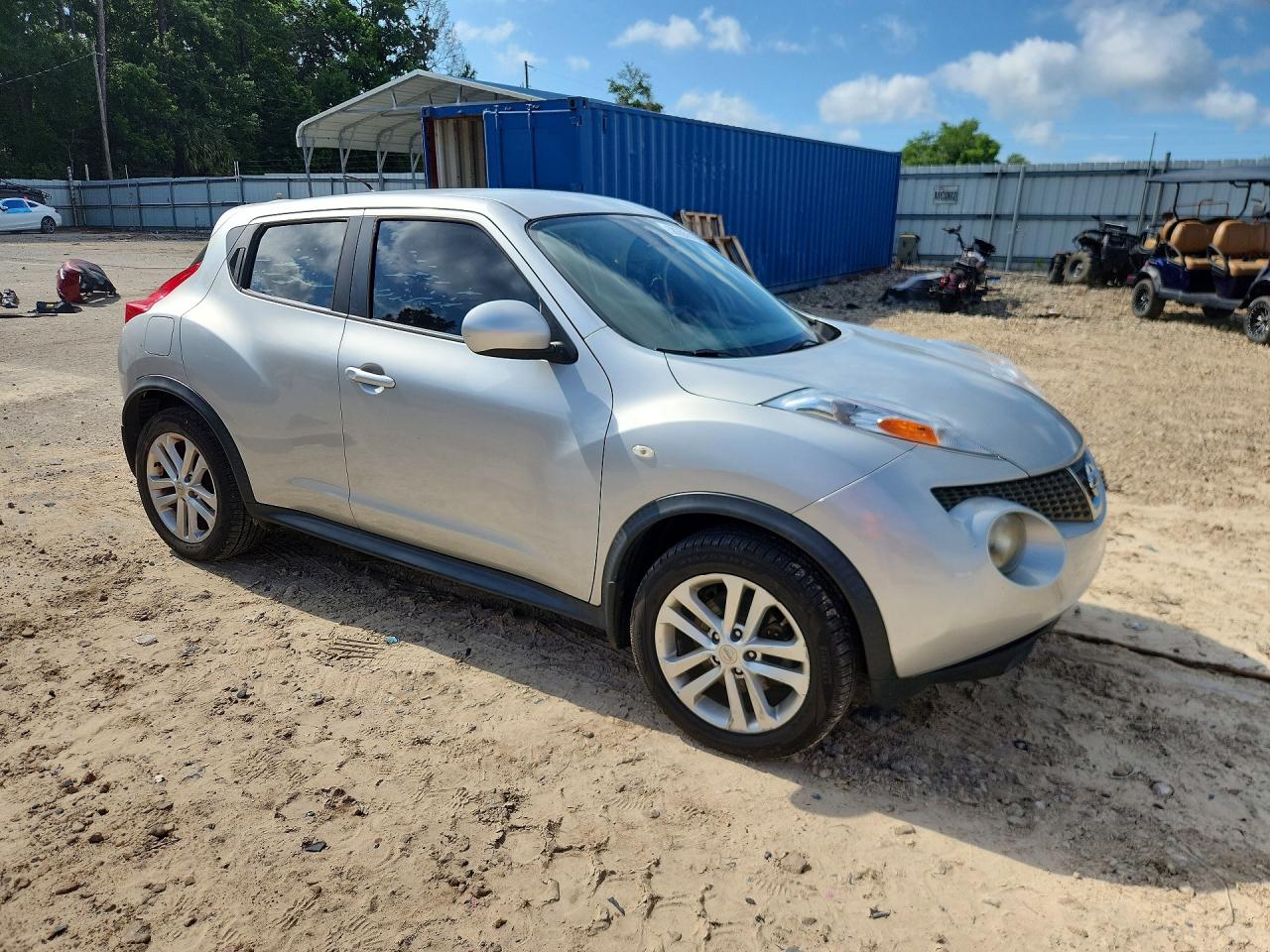 2013 Nissan Juke S Silver vin: JN8AF5MR3DT222419