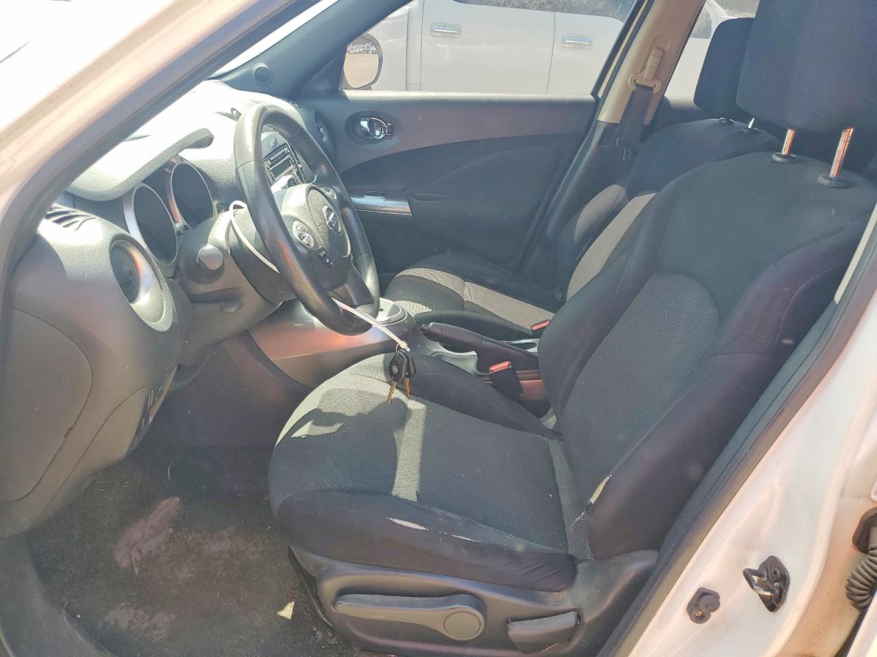 2013 Nissan Juke S White vin: JN8AF5MR3DT222596