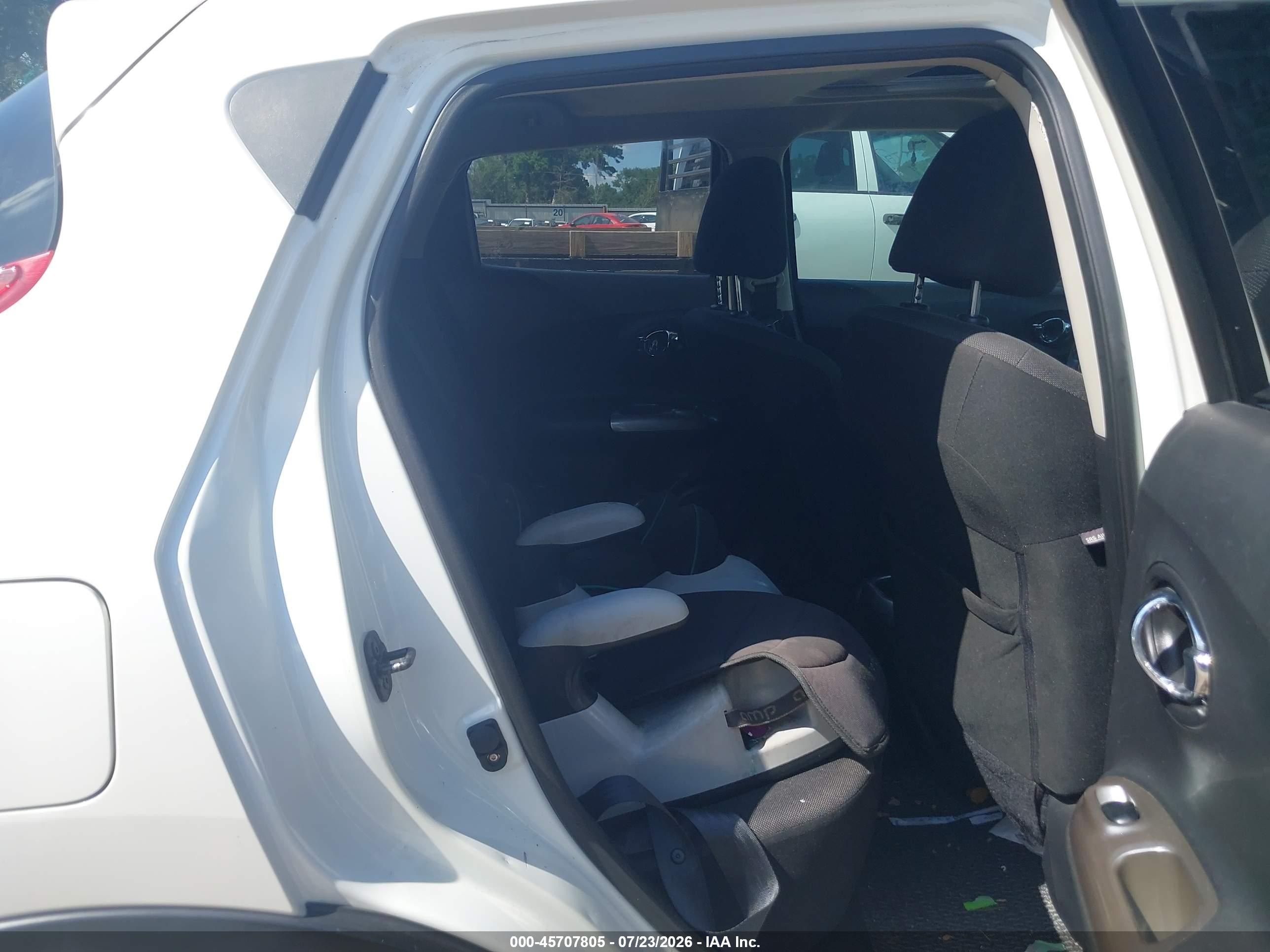 2014 Nissan Juke Sv White vin: JN8AF5MR3ET350578
