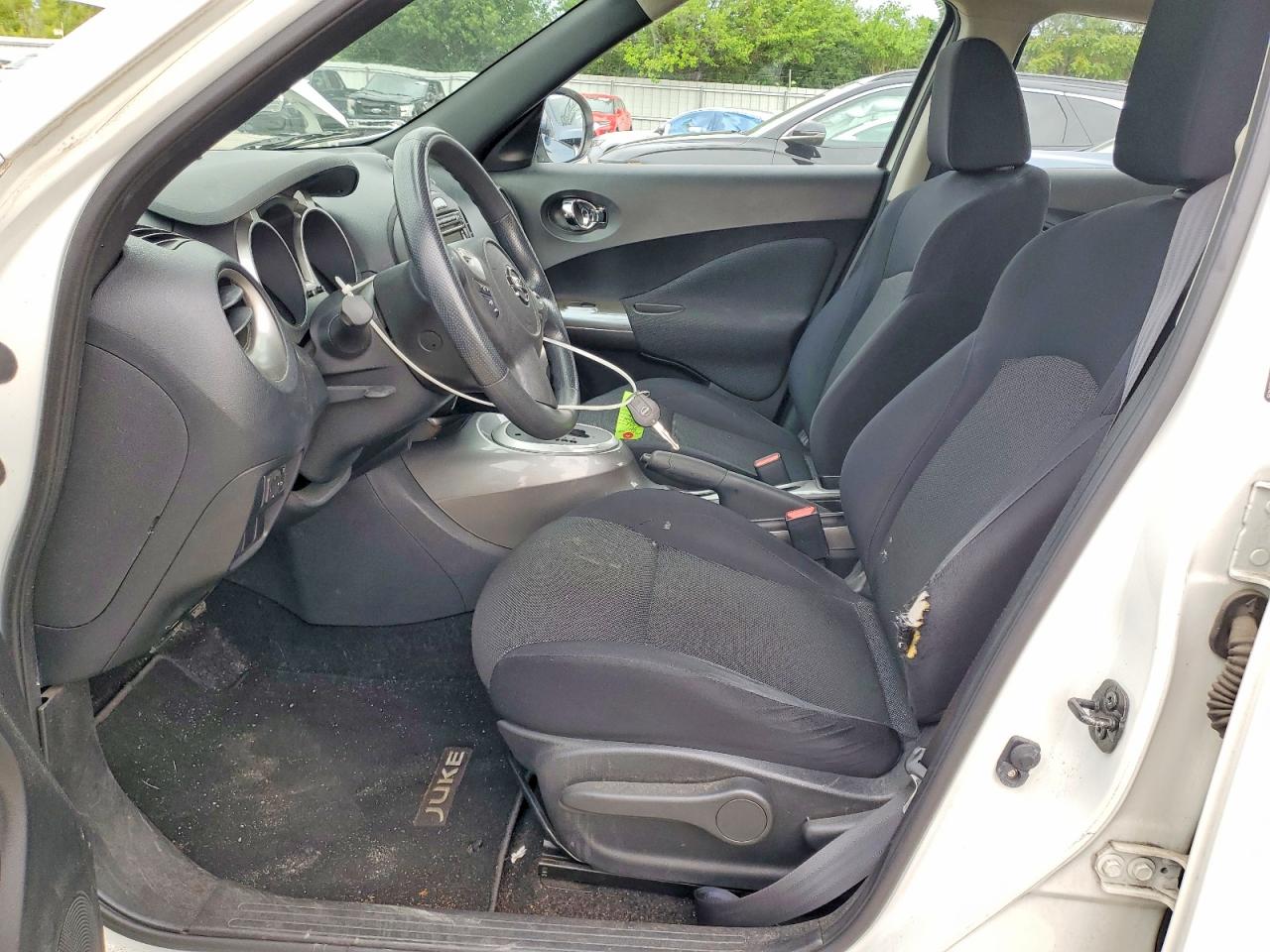 2014 Nissan Juke S White vin: JN8AF5MR3ET357904