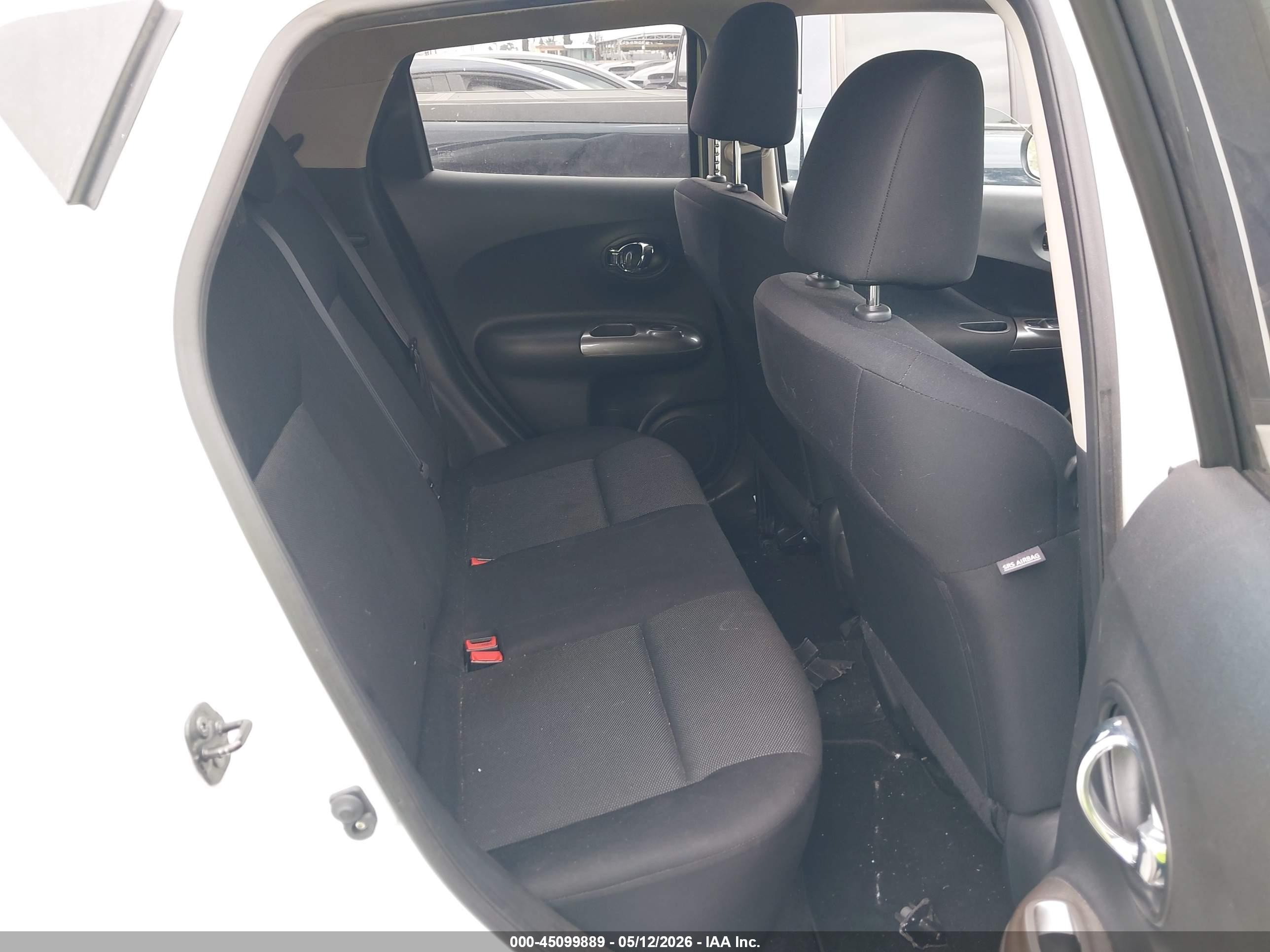 2014 Nissan Juke S White vin: JN8AF5MR3ET358597