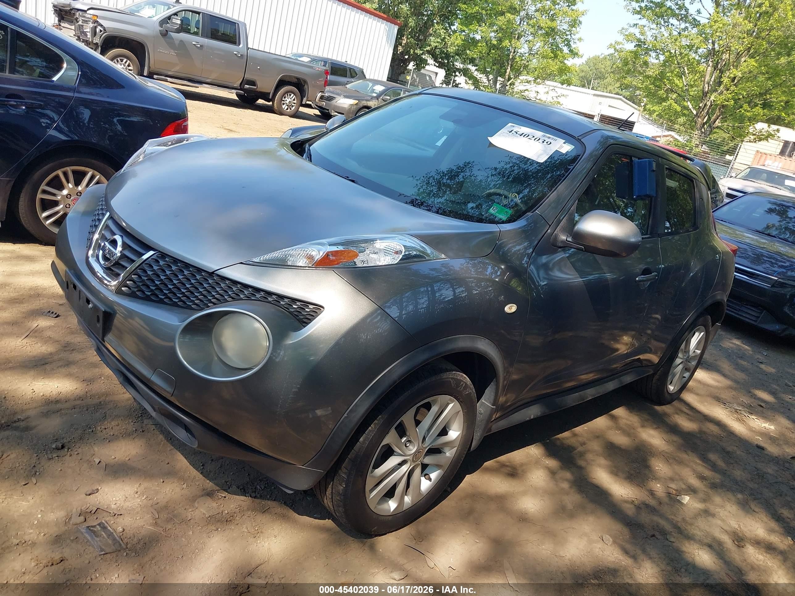 2014 Nissan Juke Sv Gray vin: JN8AF5MR3ET358728
