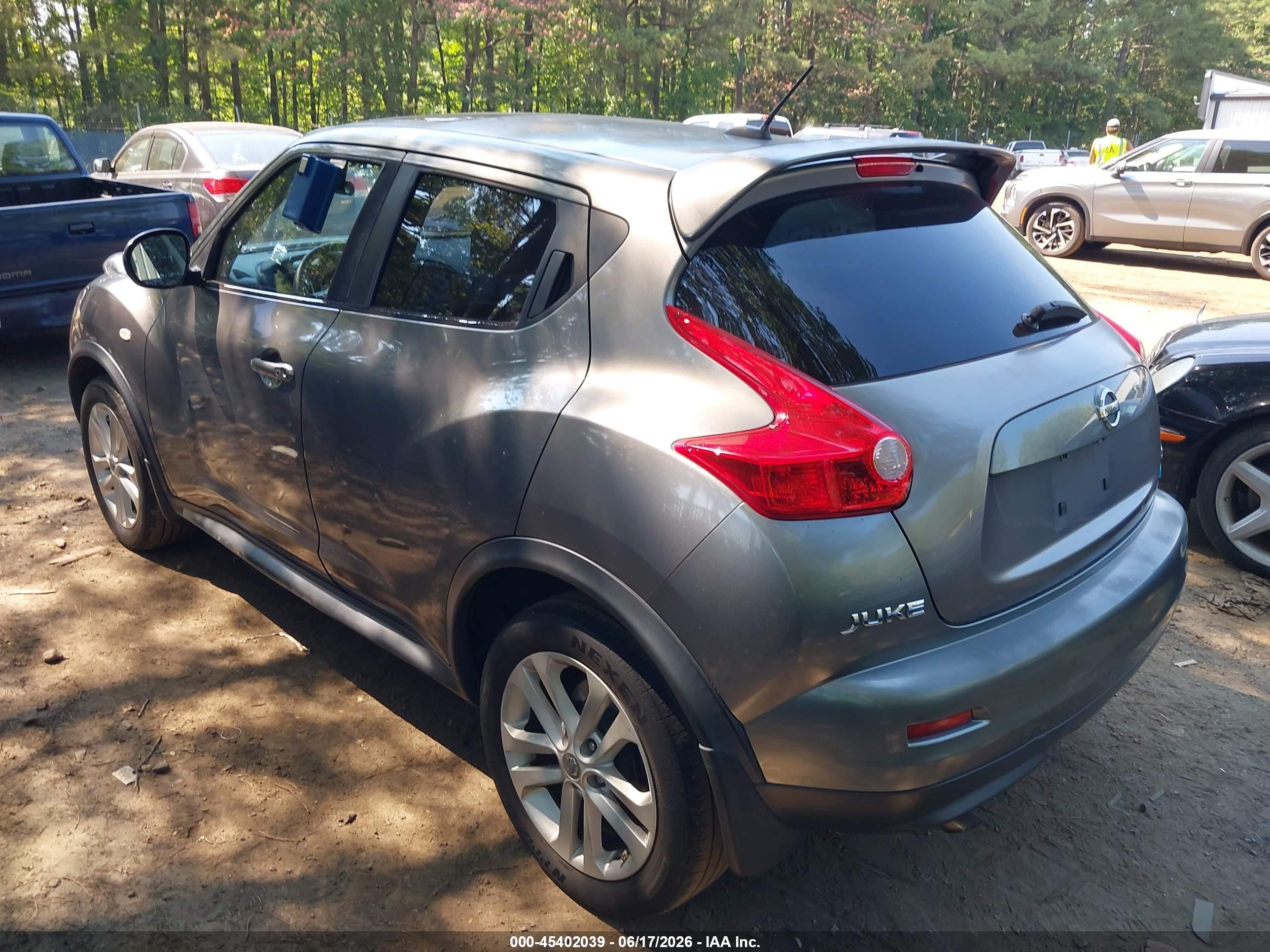 2014 Nissan Juke Sv Gray vin: JN8AF5MR3ET358728