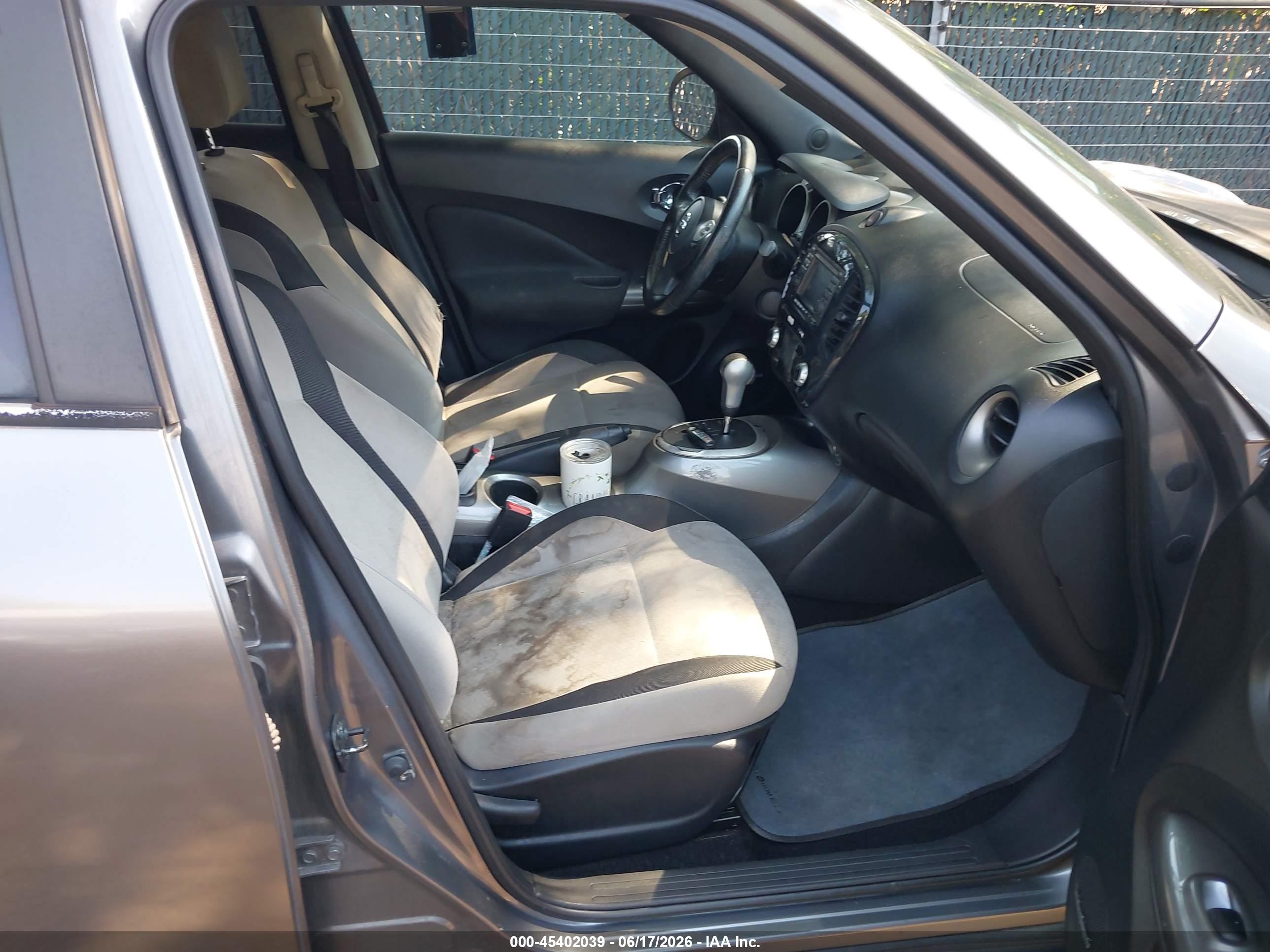 2014 Nissan Juke Sv Gray vin: JN8AF5MR3ET358728