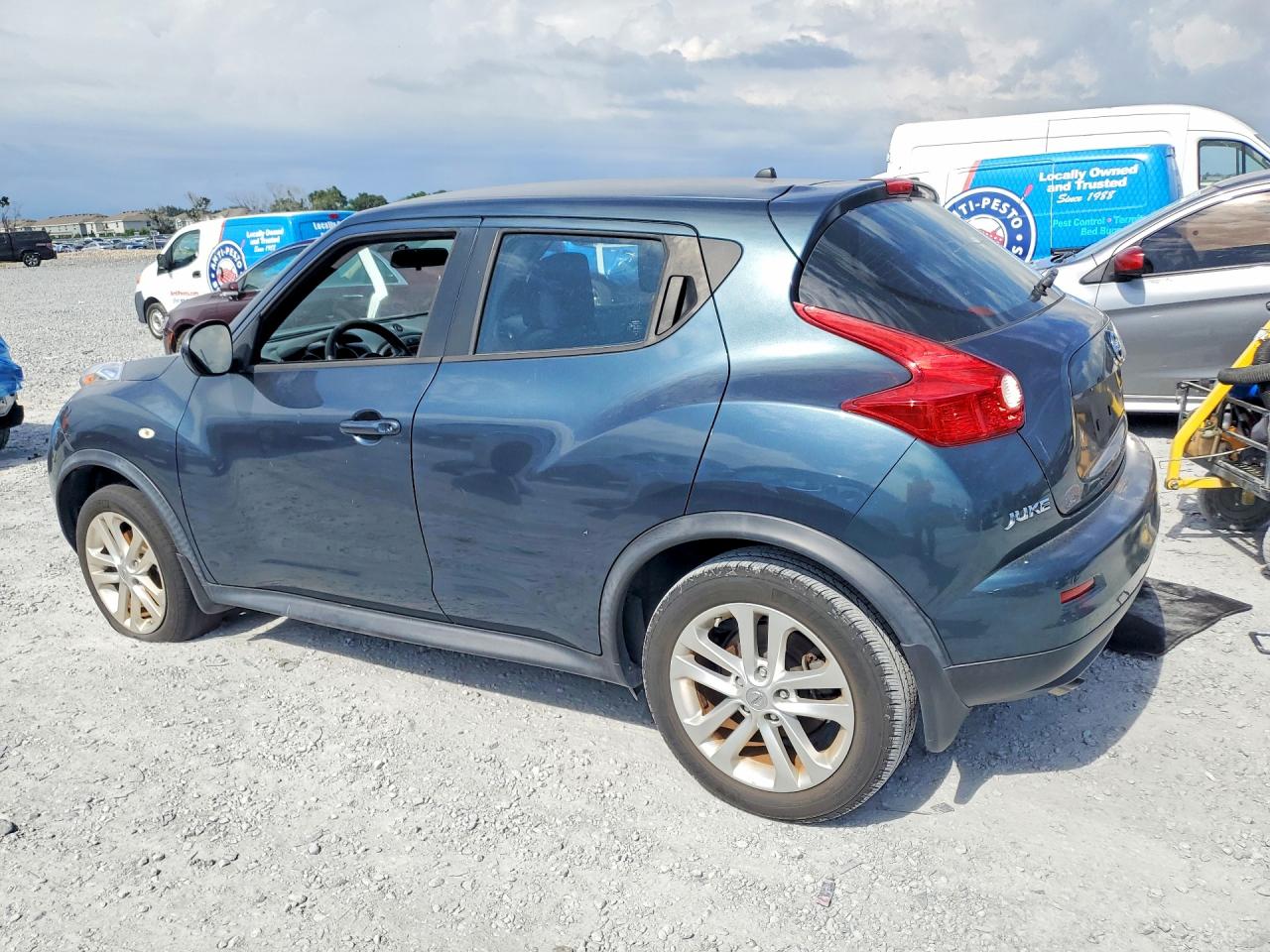 2014 Nissan Juke S Blue vin: JN8AF5MR3ET450566