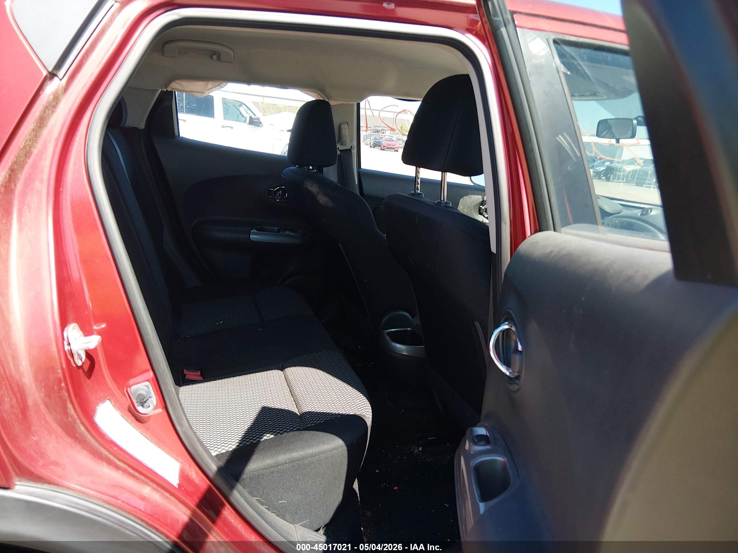 2015 Nissan Juke Nismo/s/sl/sv Red vin: JN8AF5MR3FT504773
