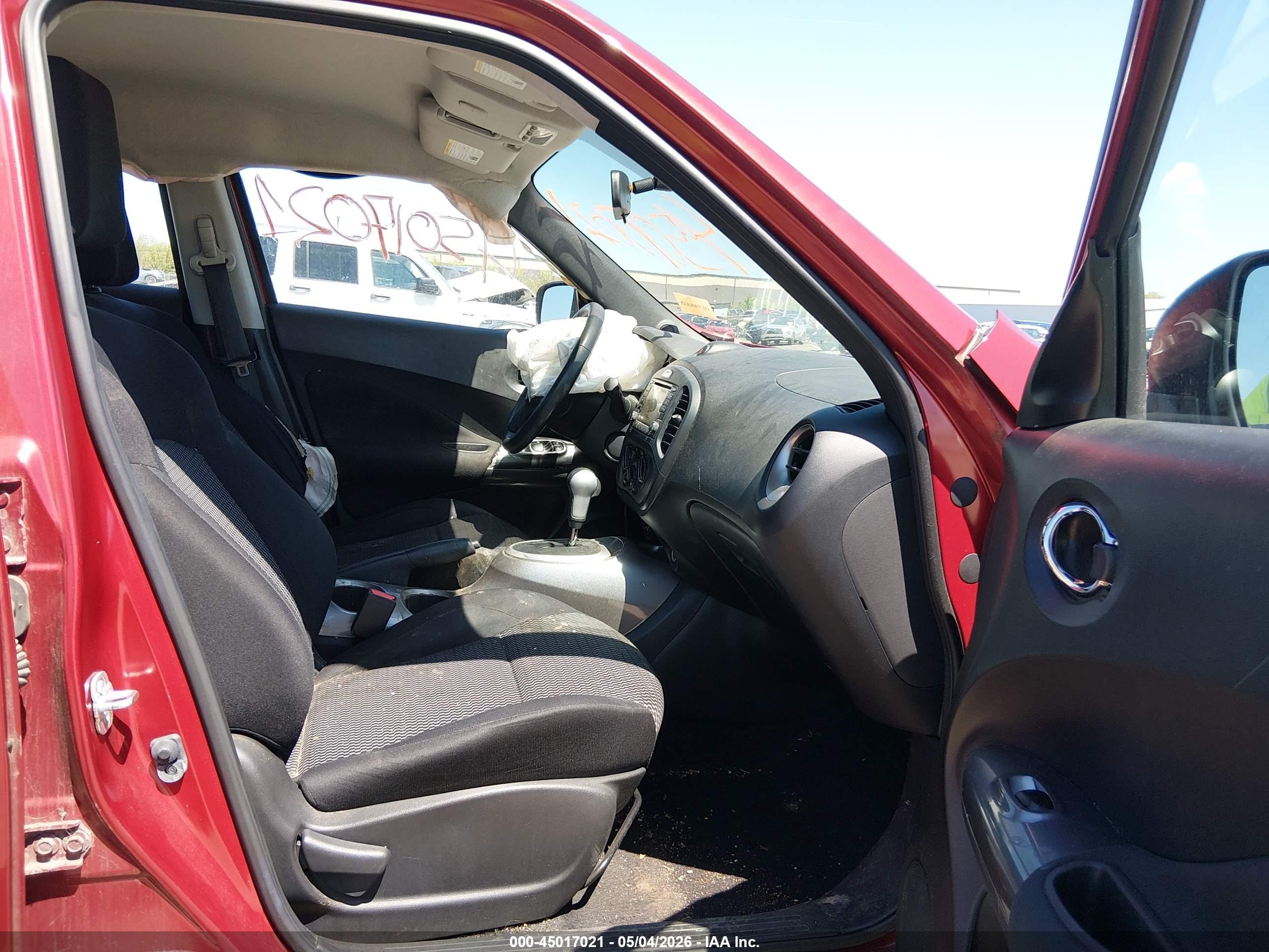 2015 Nissan Juke Nismo/s/sl/sv Red vin: JN8AF5MR3FT504773