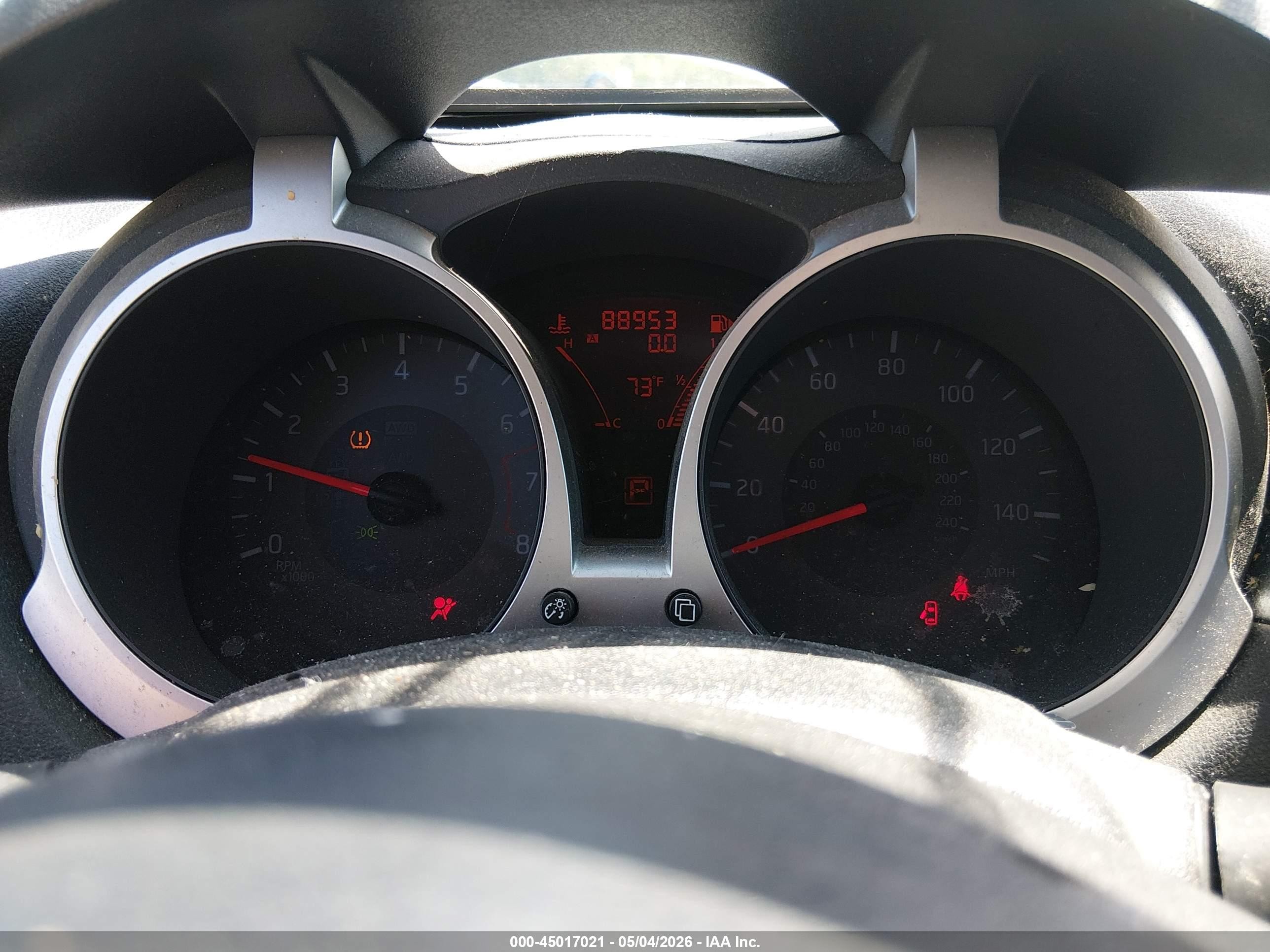 2015 Nissan Juke Nismo/s/sl/sv Red vin: JN8AF5MR3FT504773
