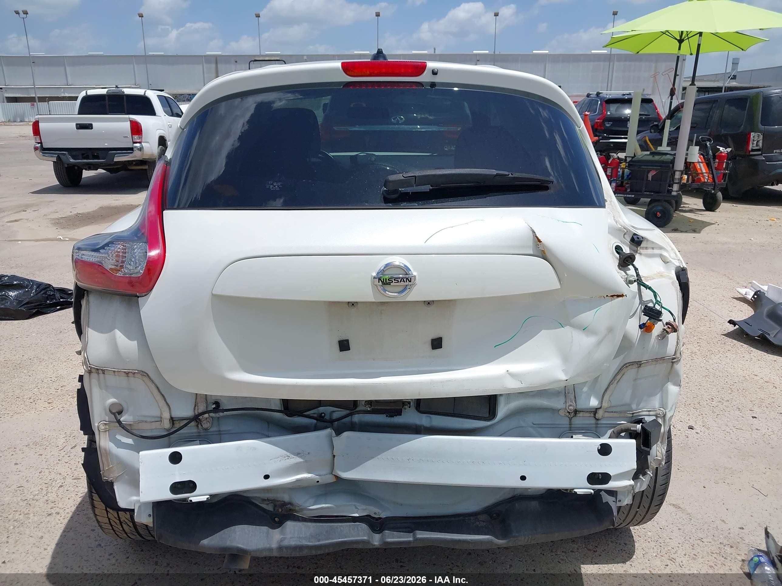2015 Nissan Juke Sv White vin: JN8AF5MR3FT505485