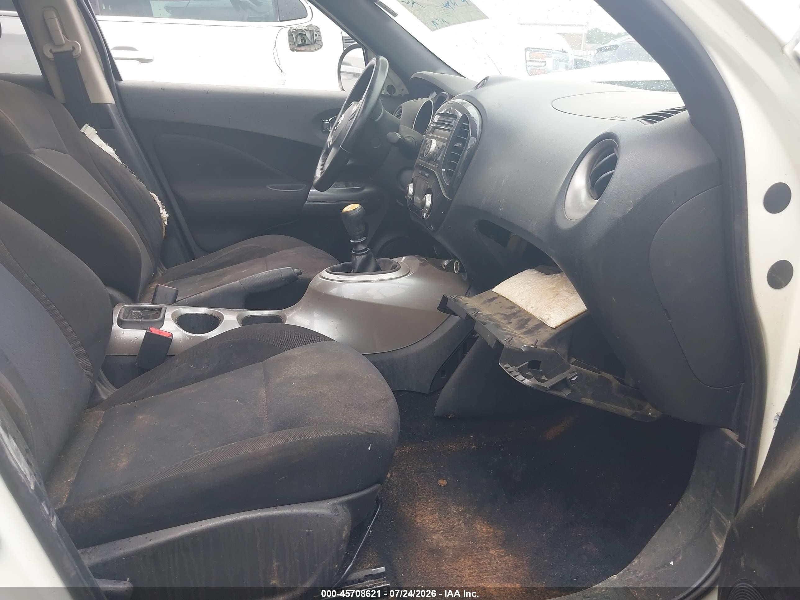 2011 Nissan Juke Sv White vin: JN8AF5MR4BT007502