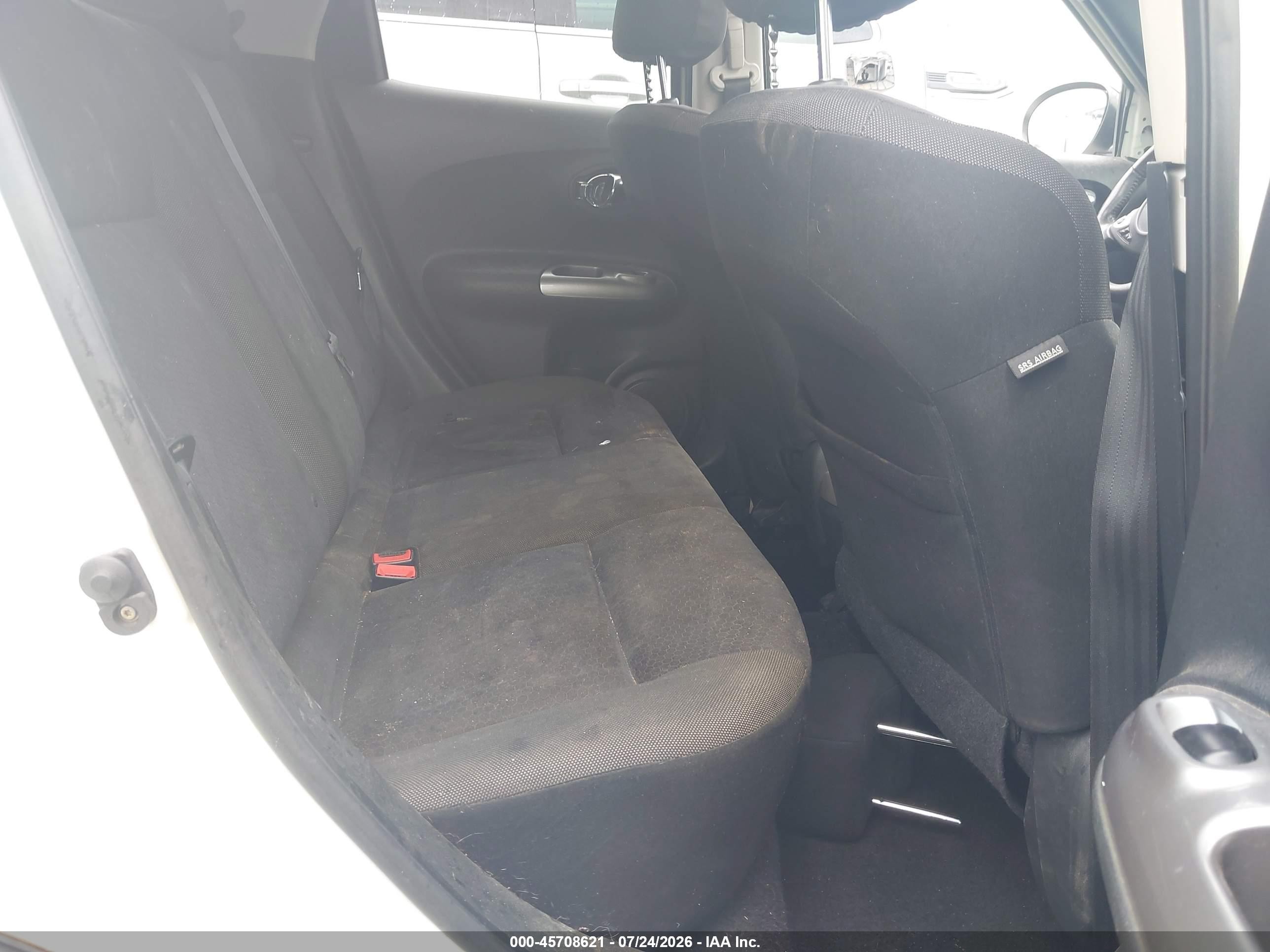 2011 Nissan Juke Sv White vin: JN8AF5MR4BT007502