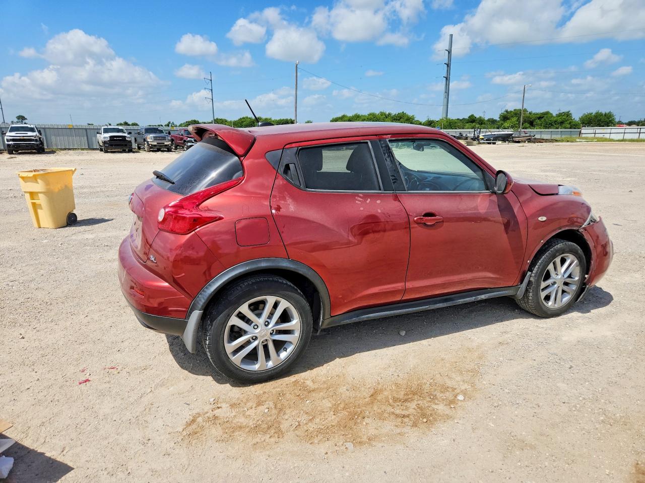 2011 Nissan Juke S Burgundy vin: JN8AF5MR4BT011209
