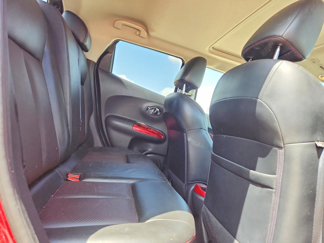 2011 Nissan Juke S Burgundy vin: JN8AF5MR4BT011209