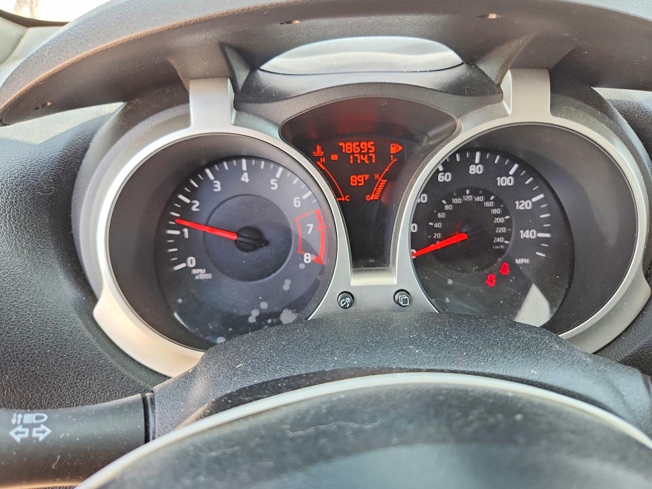 2011 Nissan Juke S Burgundy vin: JN8AF5MR4BT011209
