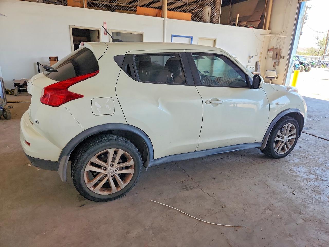 2011 Nissan Juke S White vin: JN8AF5MR4BT017978