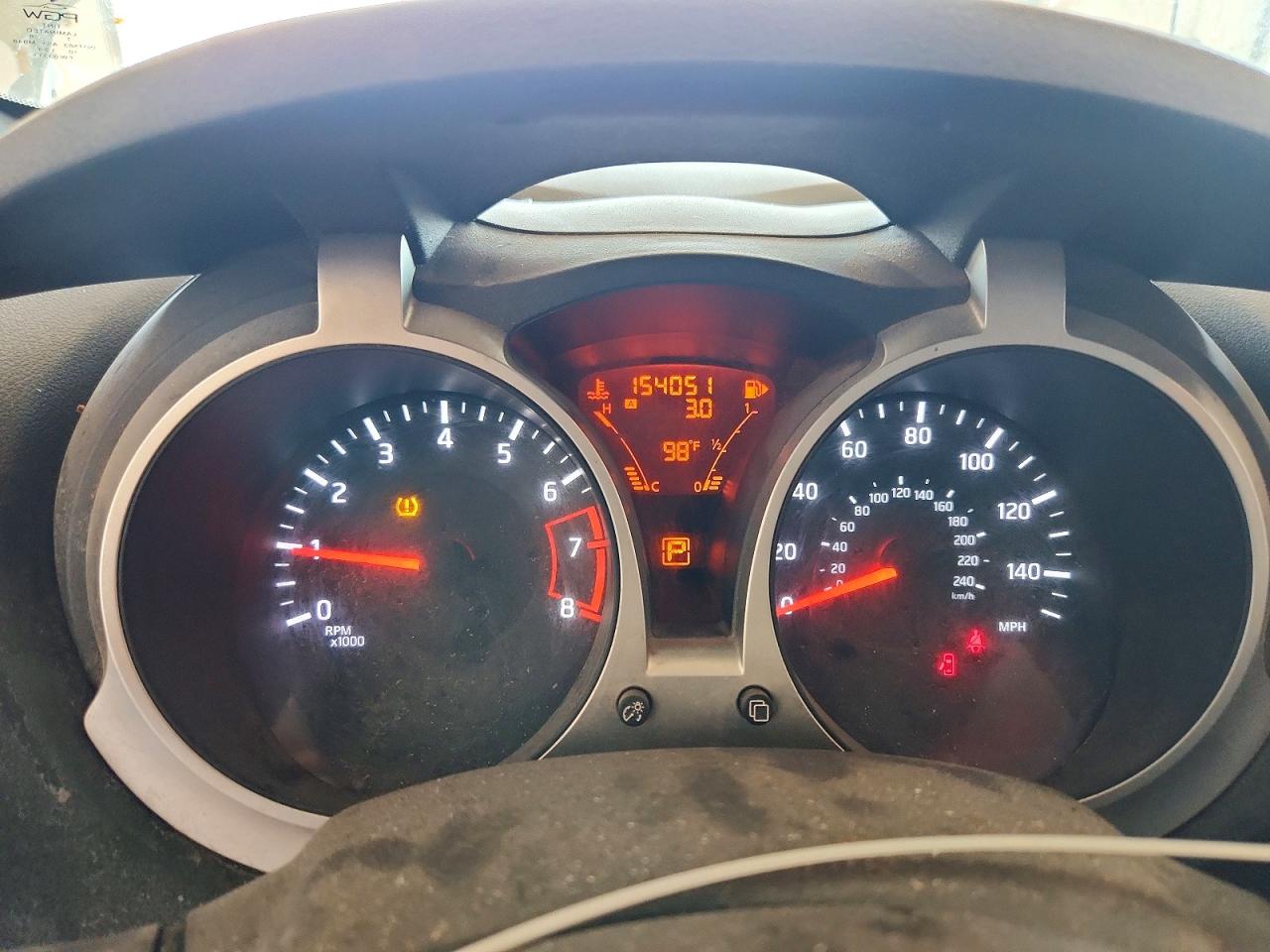 2011 Nissan Juke S White vin: JN8AF5MR4BT017978