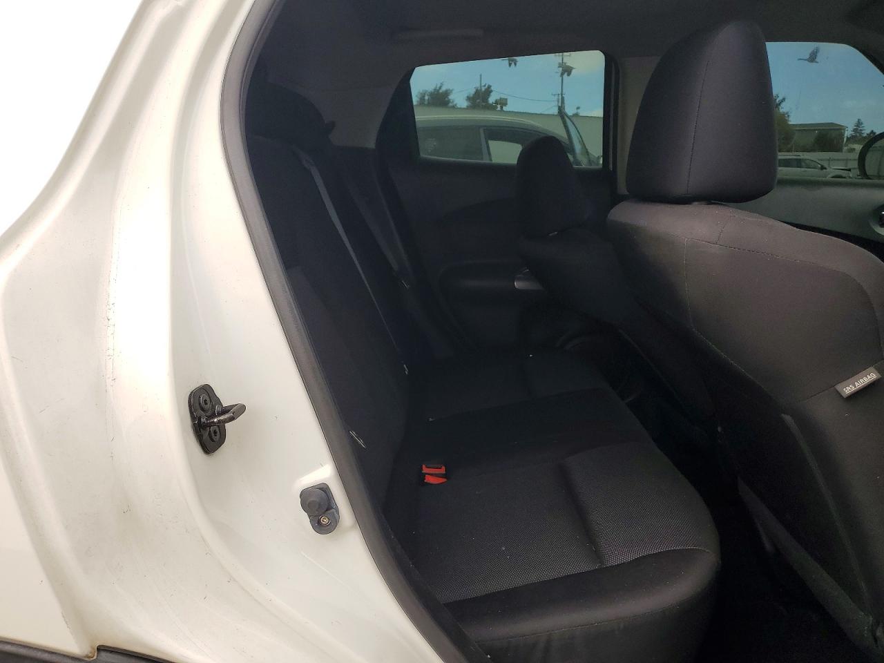 2013 Nissan Juke S White vin: JN8AF5MR4DT200929