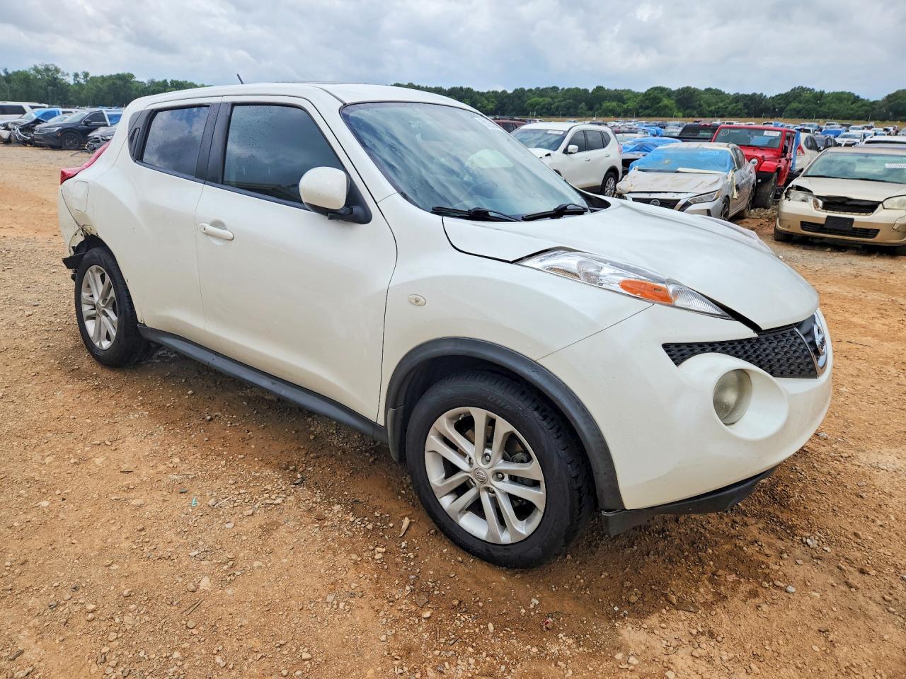 2013 Nissan Juke S White vin: JN8AF5MR4DT211302