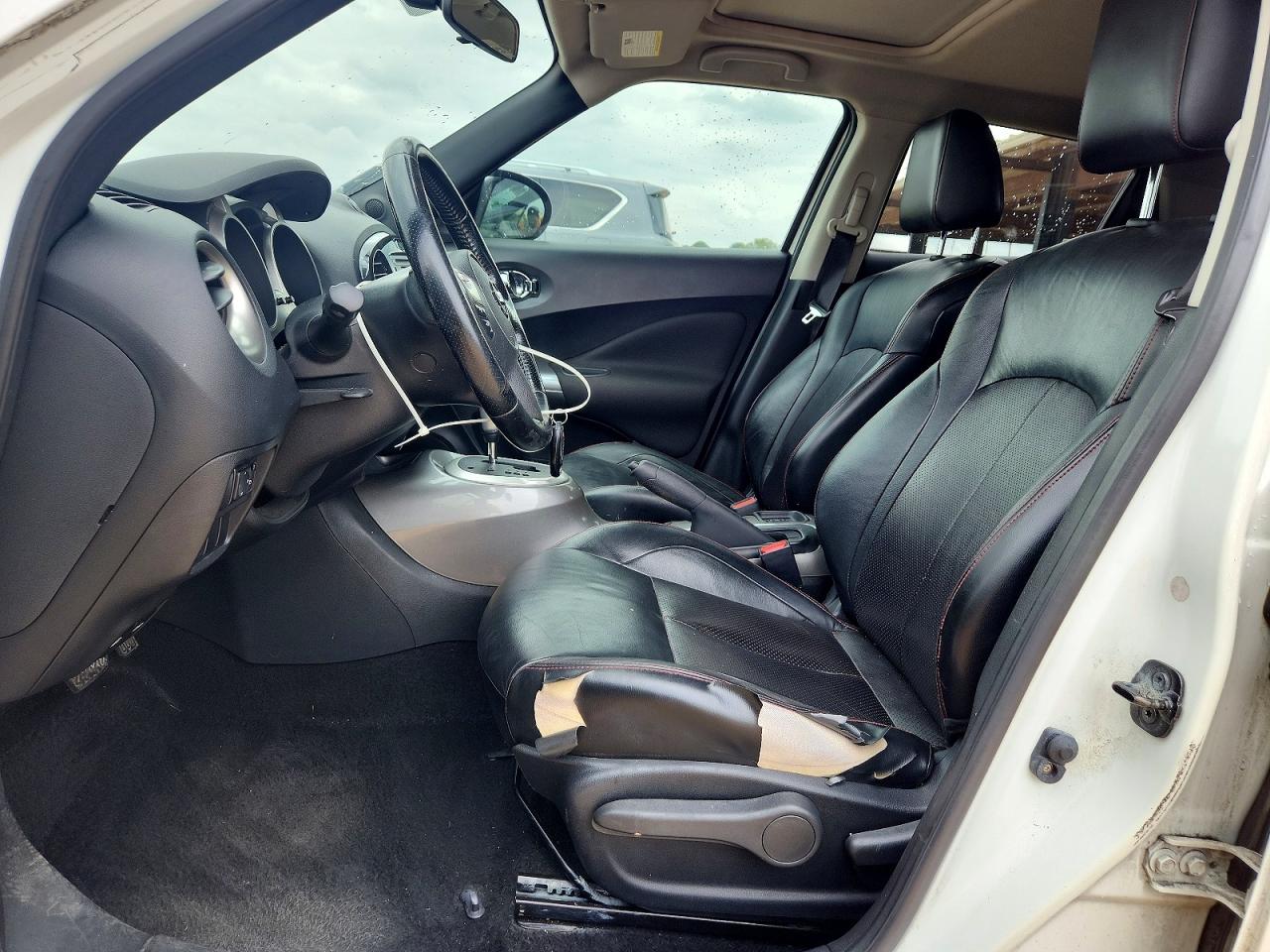 2013 Nissan Juke S White vin: JN8AF5MR4DT211302