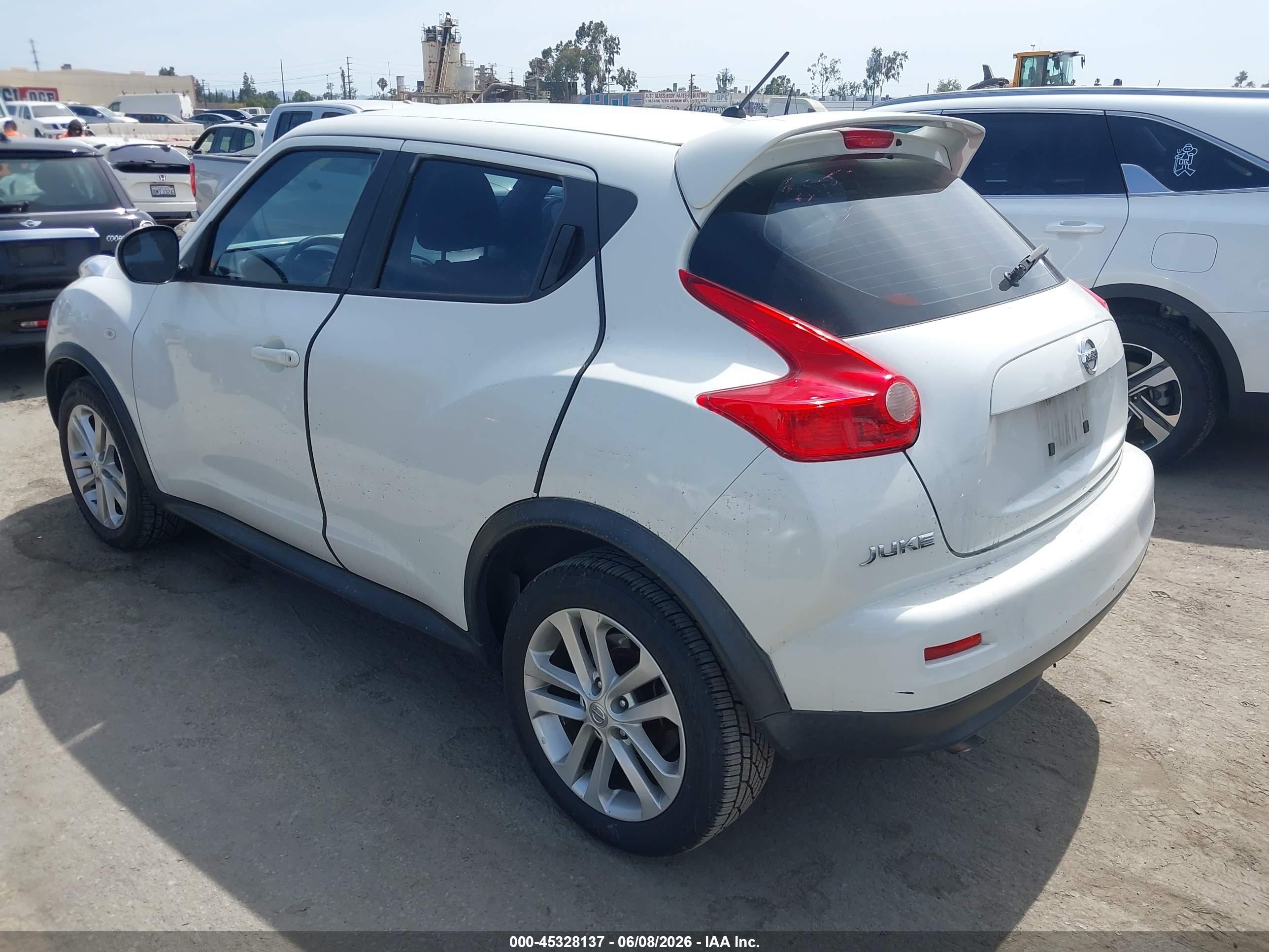 2014 Nissan Juke S Белый vin: JN8AF5MR4ET355658