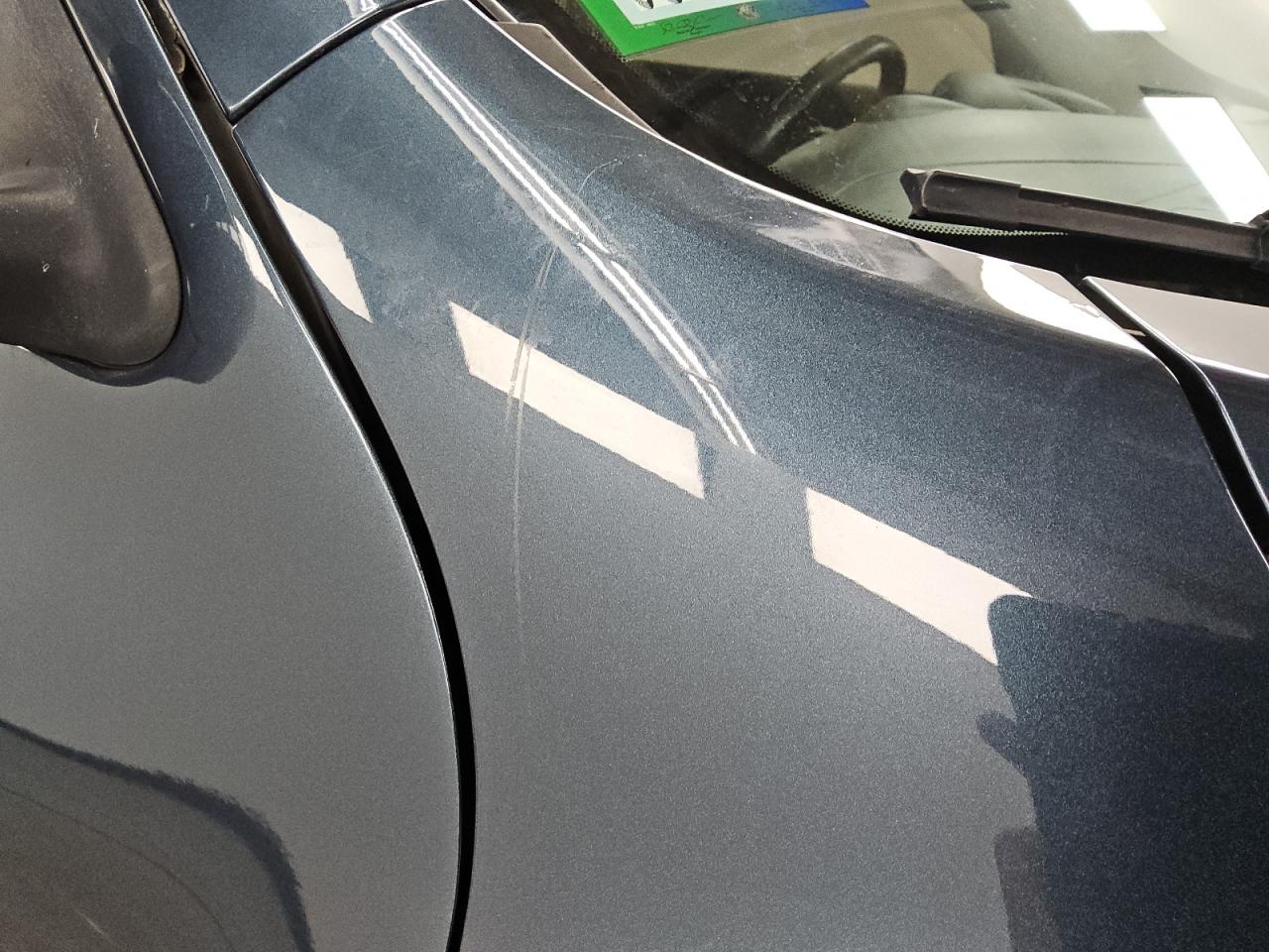 2014 Nissan Juke S Gray vin: JN8AF5MR4ET361119 Damage: Right Front Fender, Scuffed, 4 To 5 Inches