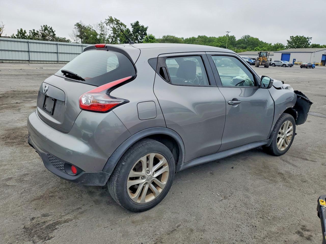 2015 Nissan Juke S Gray vin: JN8AF5MR4FT509657