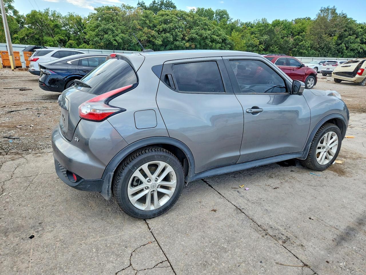 2016 Nissan Juke Sv Gray vin: JN8AF5MR4GT600672