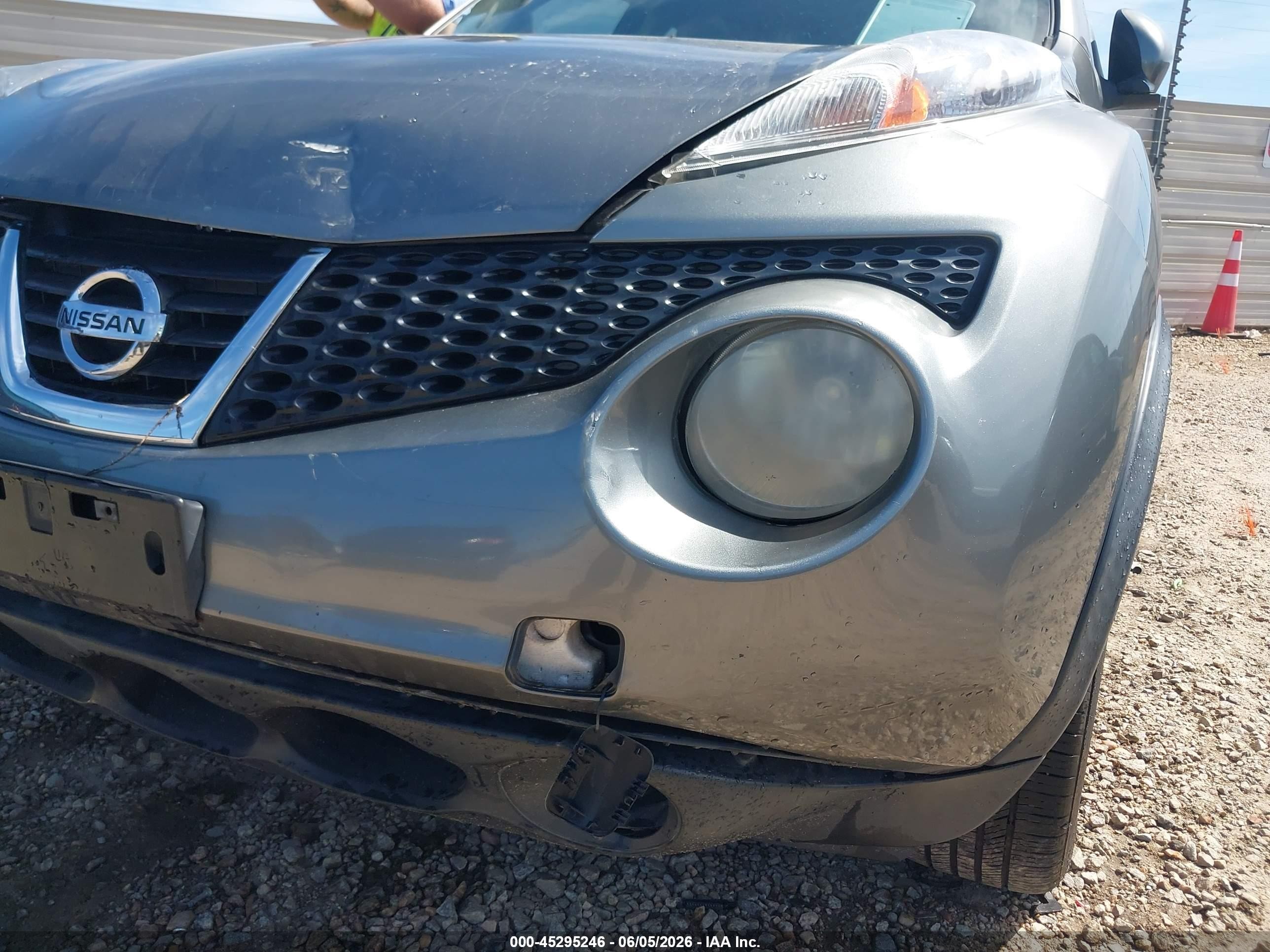 2011 Nissan Juke Sv Gray vin: JN8AF5MR5BT013129