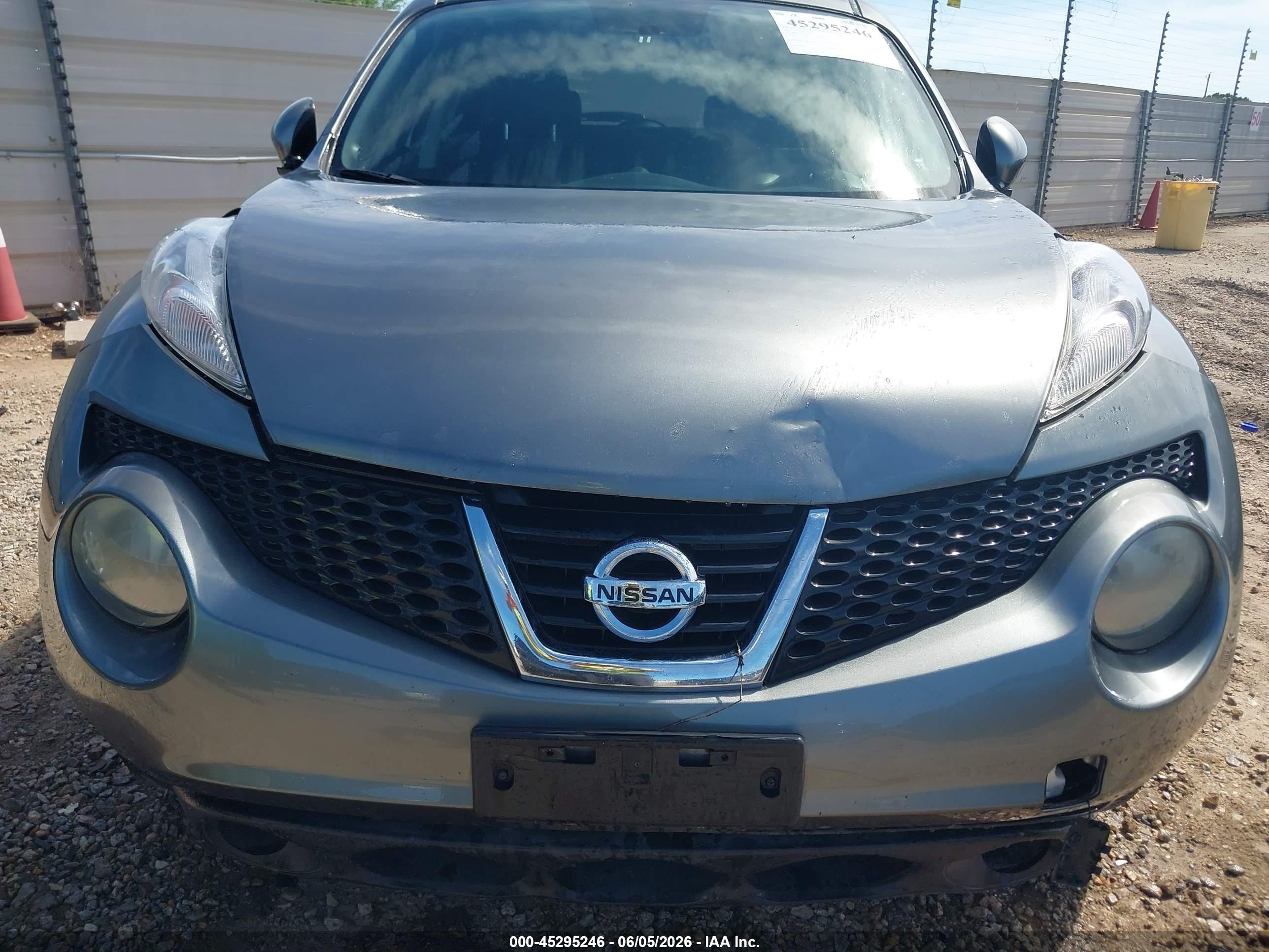 2011 Nissan Juke Sv Gray vin: JN8AF5MR5BT013129