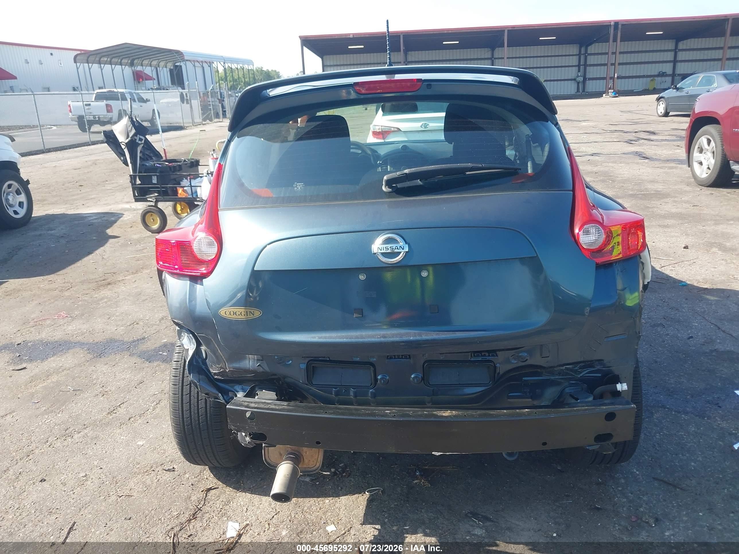 2011 Nissan Juke S Синий vin: JN8AF5MR5BT016872