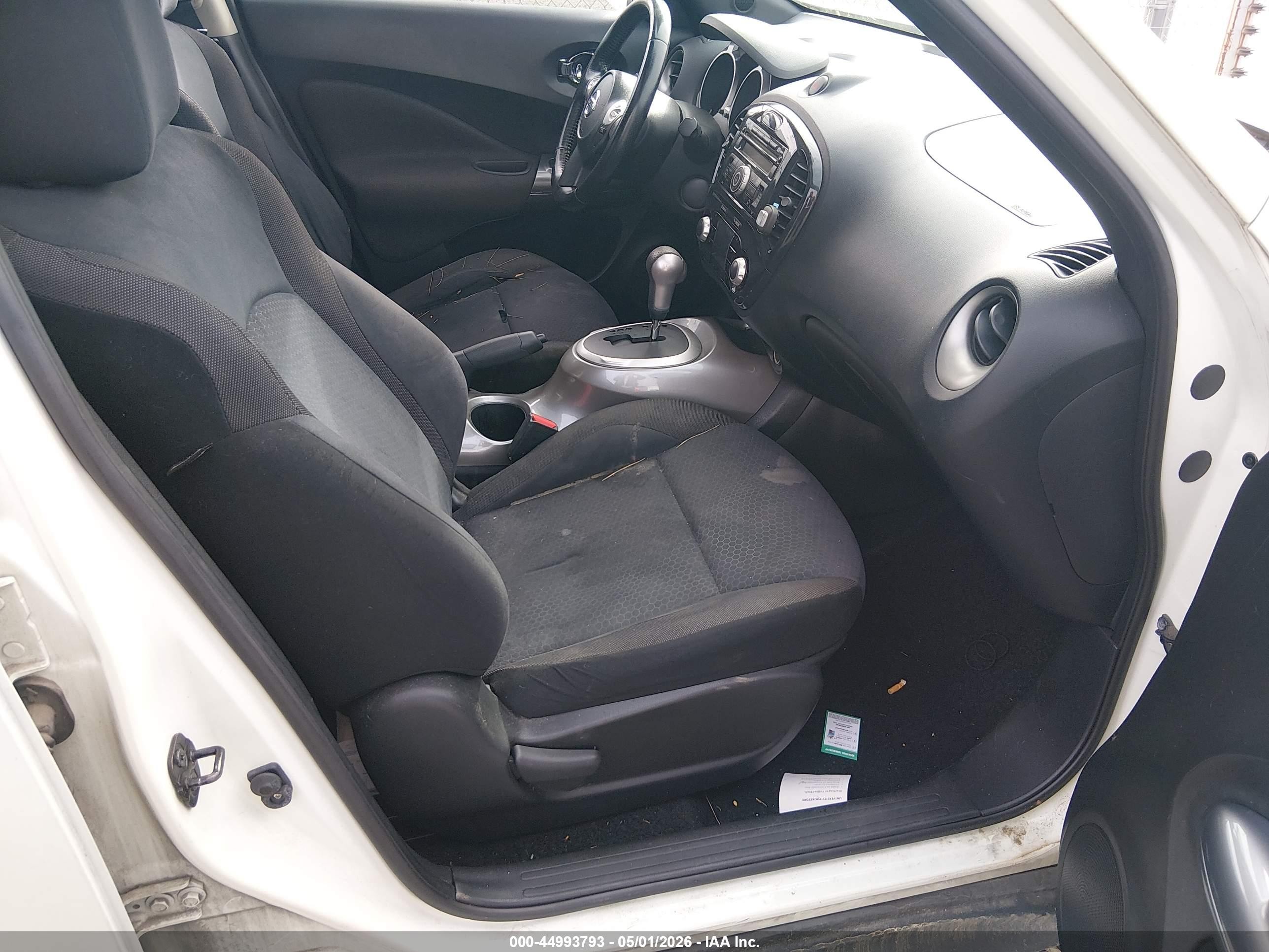 2011 Nissan Juke Sv White vin: JN8AF5MR5BT018198